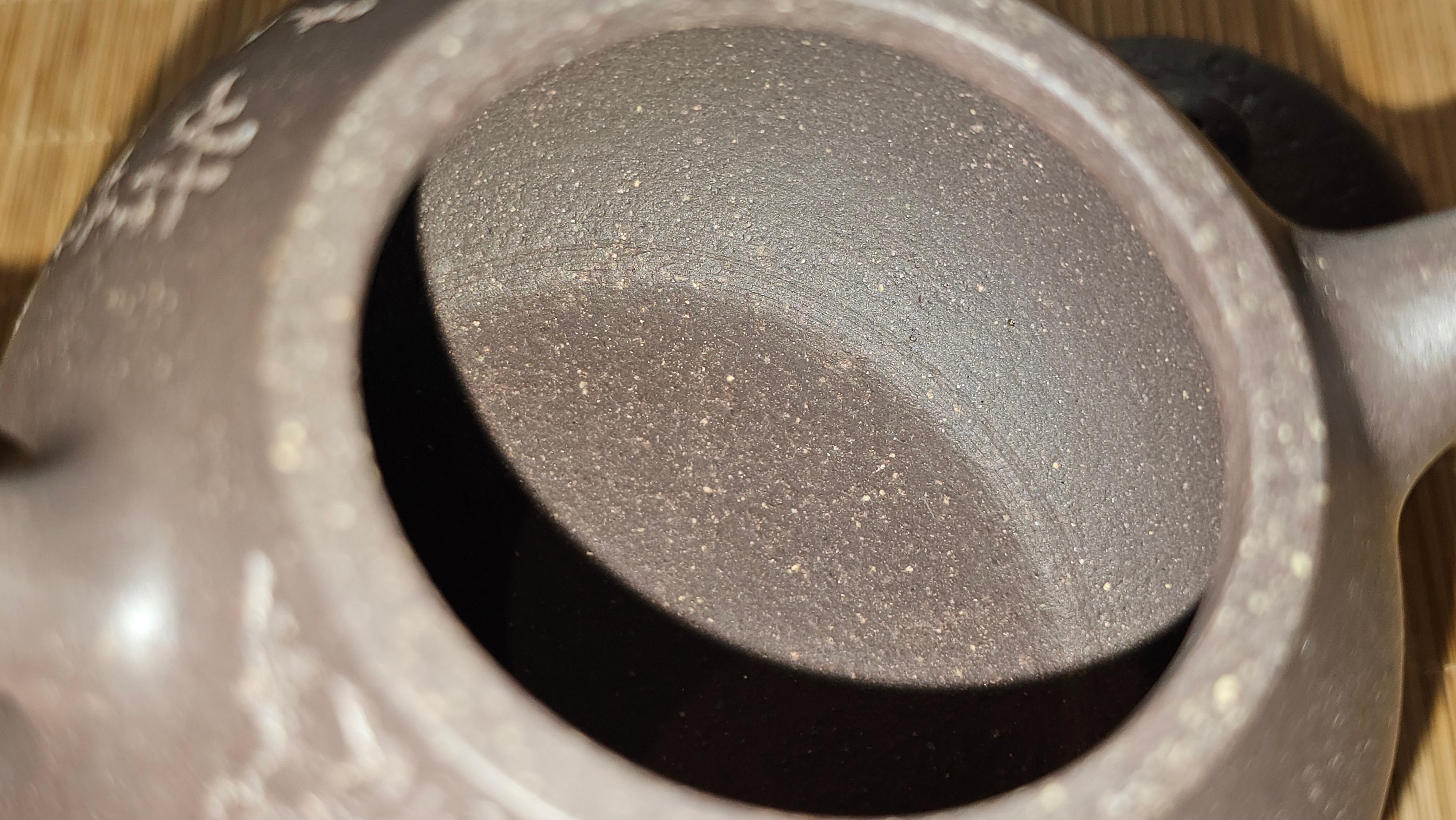 Du Zhi Hu《笃志壶》, 175.1ml, Hei Zi Ni 黑紫泥, by our Craftsman Zhang Huan 张欢, Calligraphy and Plum Blossoms Engraving by Craftsman Yi Cheng 逸成 ~ Congratulations!to Mr T.J.! 0909hrs 17th August 2025, Oulu! Finland 🇫🇮.