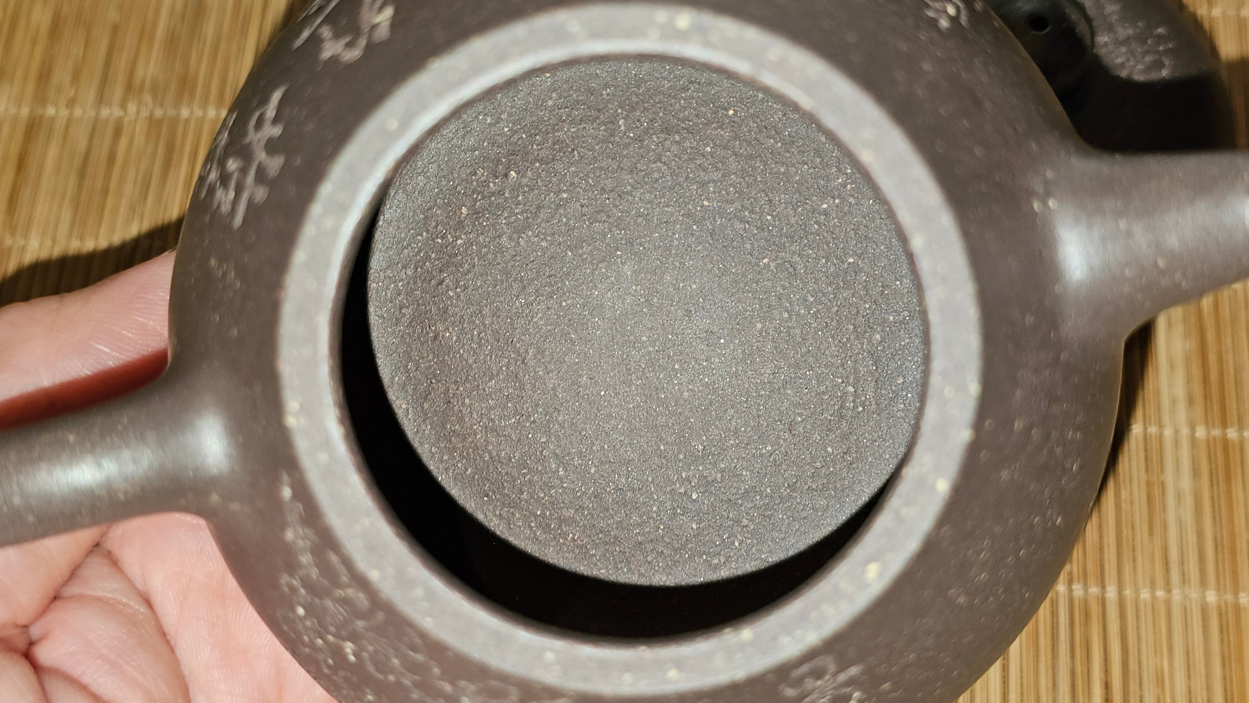 Du Zhi Hu《笃志壶》, 175.1ml, Hei Zi Ni 黑紫泥, by our Craftsman Zhang Huan 张欢, Calligraphy and Plum Blossoms Engraving by Craftsman Yi Cheng 逸成 ~ Congratulations!to Mr T.J.! 0909hrs 17th August 2025, Oulu! Finland 🇫🇮.