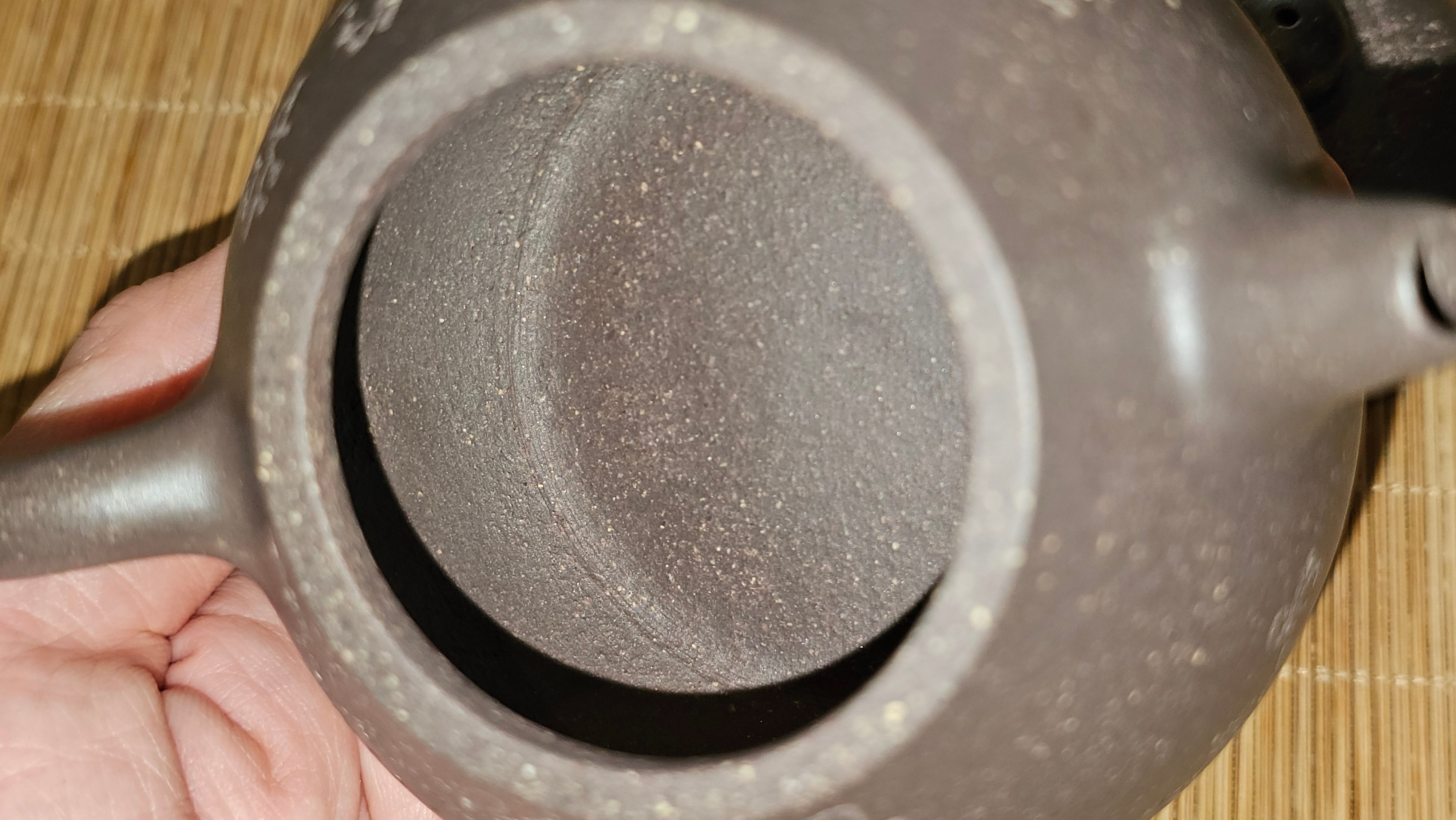 Du Zhi Hu《笃志壶》, 175.1ml, Hei Zi Ni 黑紫泥, by our Craftsman Zhang Huan 张欢, Calligraphy and Plum Blossoms Engraving by Craftsman Yi Cheng 逸成 ~ Congratulations!to Mr T.J.! 0909hrs 17th August 2025, Oulu! Finland 🇫🇮.