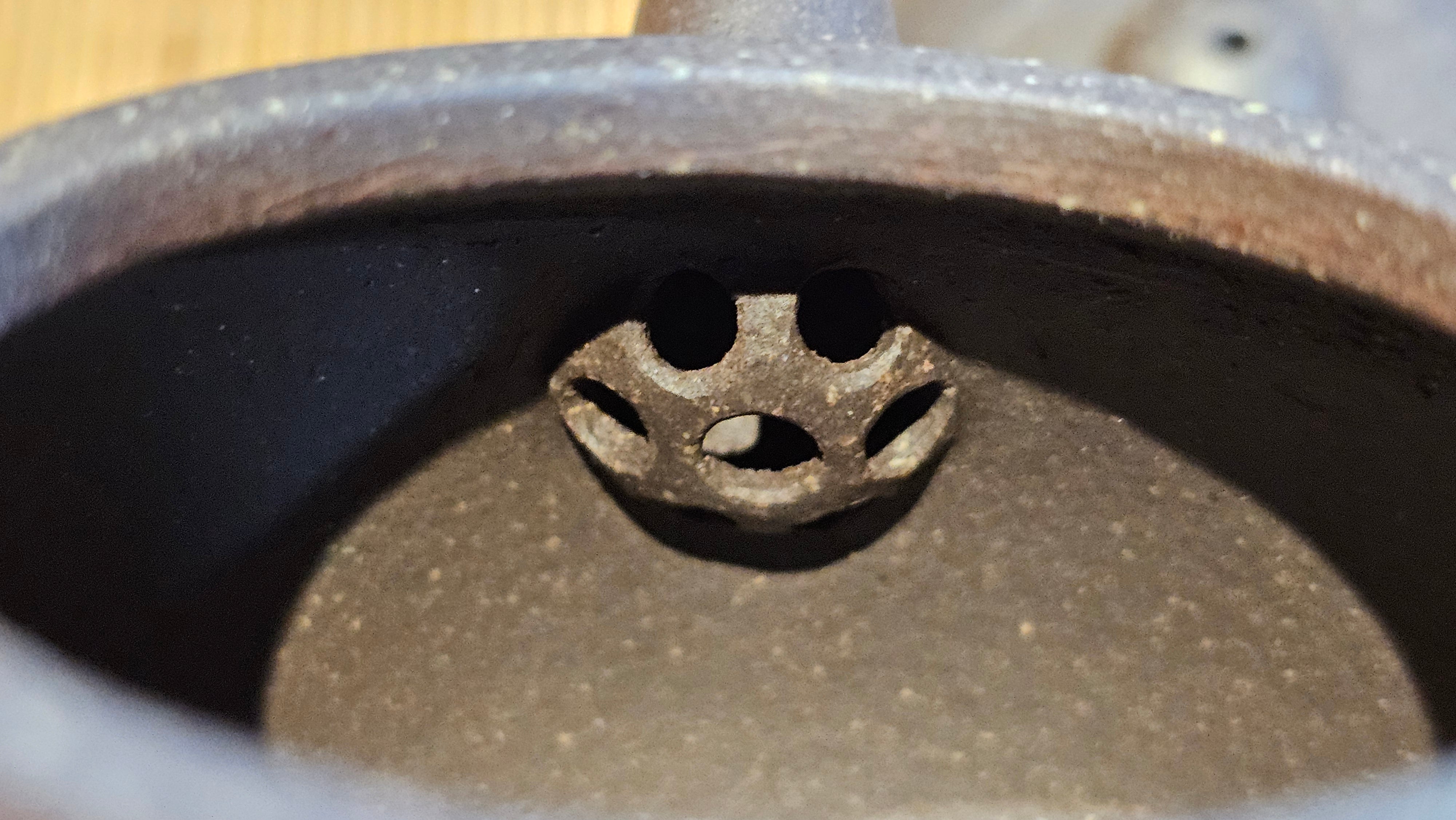 Du Zhi Hu《笃志壶》, 175.1ml, Hei Zi Ni 黑紫泥, by our Craftsman Zhang Huan 张欢, Calligraphy and Plum Blossoms Engraving by Craftsman Yi Cheng 逸成 ~ Congratulations!to Mr T.J.! 0909hrs 17th August 2025, Oulu! Finland 🇫🇮.