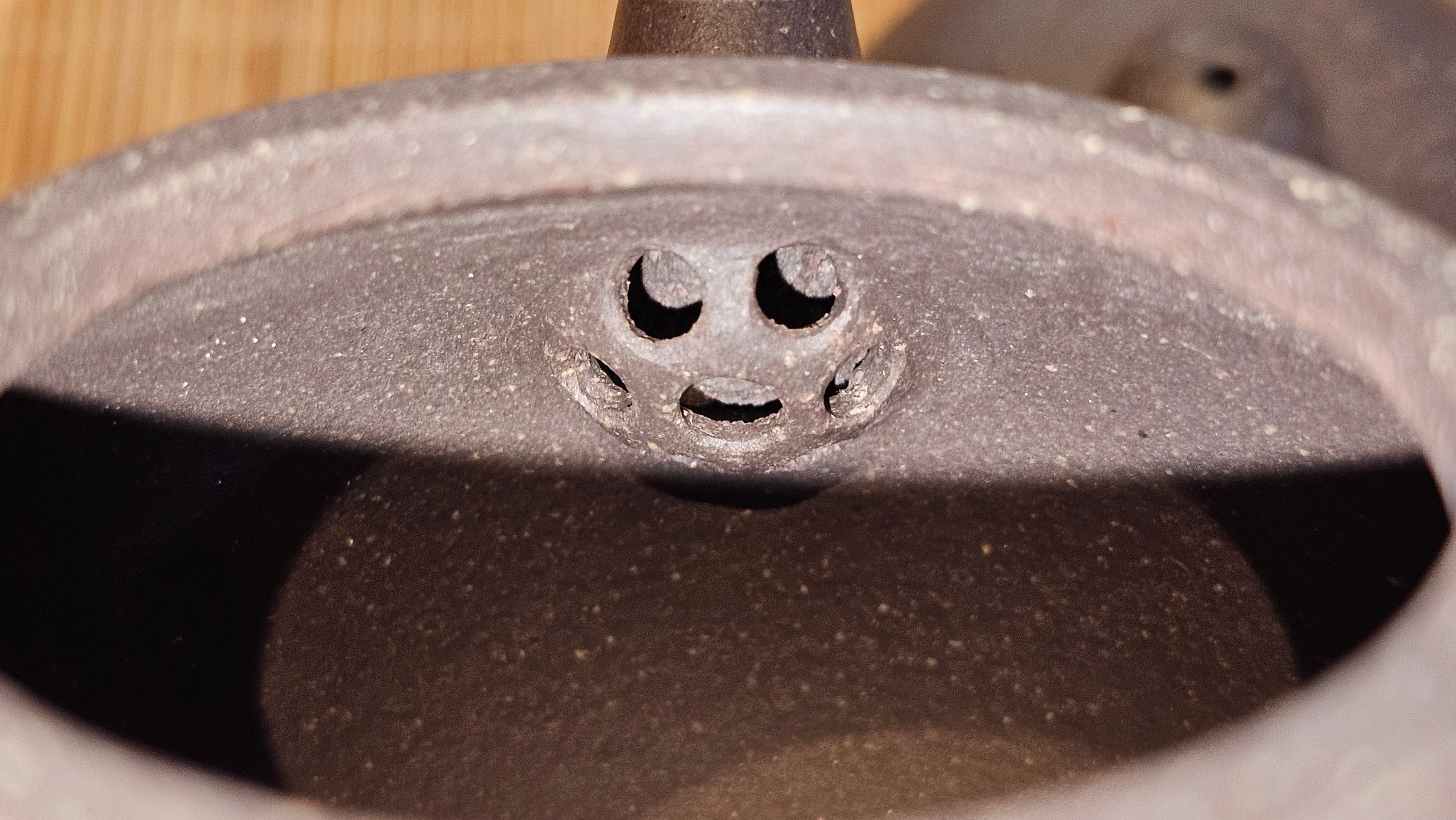 Du Zhi Hu《笃志壶》, 175.1ml, Hei Zi Ni 黑紫泥, by our Craftsman Zhang Huan 张欢, Calligraphy and Plum Blossoms Engraving by Craftsman Yi Cheng 逸成 ~ Congratulations!to Mr T.J.! 0909hrs 17th August 2025, Oulu! Finland 🇫🇮.