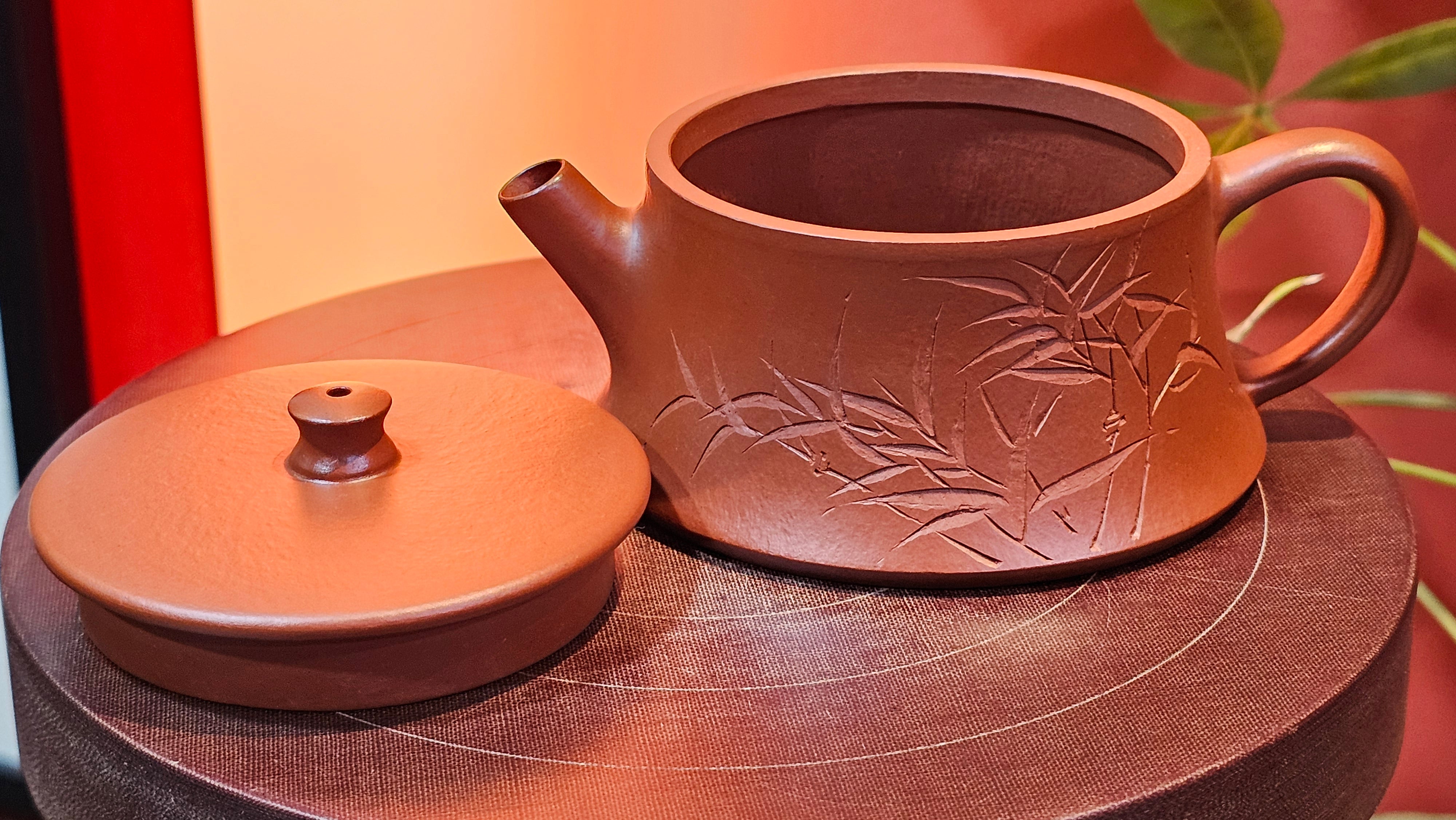 Yun Zhu 云柱 "Pillar of the Heavens", 133.3ml, Xiao Mei Yao Zhu Ni, by Craftsman Wang Hui 王慧 ~ "劲竹凌风" and Bamboo Engraving by Craftsman Yi De Shu 一德书 ~ Congratulations to Mr A.S.! 1421hrs 20th August 2025! Tao Yuan City!♥️