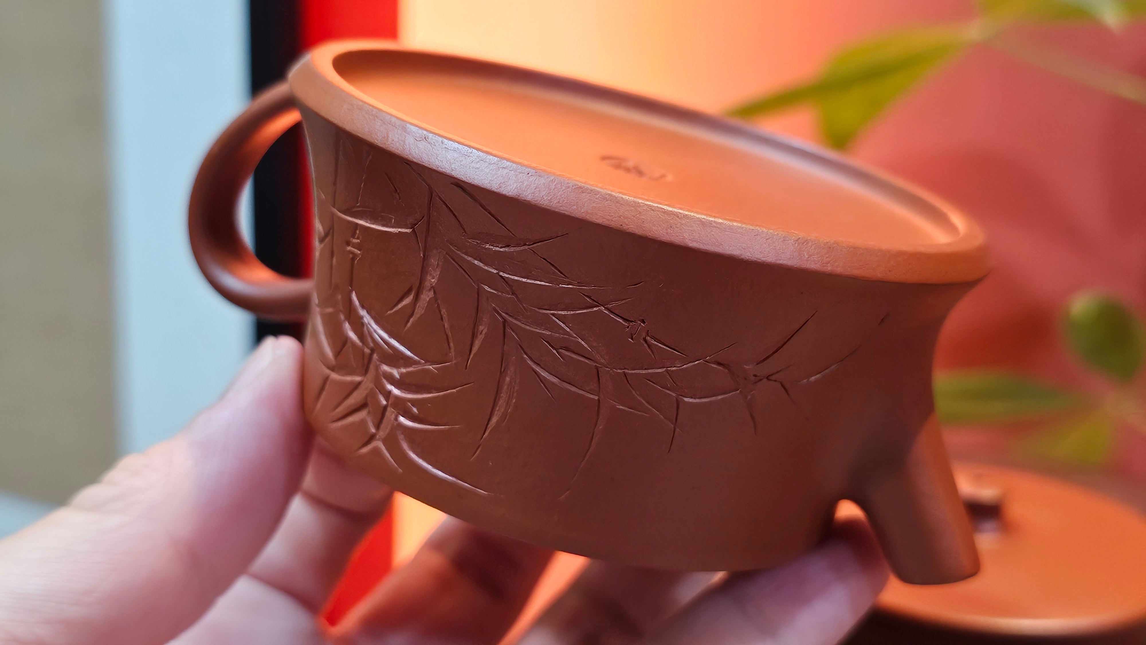 Yun Zhu 云柱 "Pillar of the Heavens", 133.3ml, Xiao Mei Yao Zhu Ni, by Craftsman Wang Hui 王慧 ~ "劲竹凌风" and Bamboo Engraving by Craftsman Yi De Shu 一德书 ~ Congratulations to Mr A.S.! 1421hrs 20th August 2025! Tao Yuan City!♥️