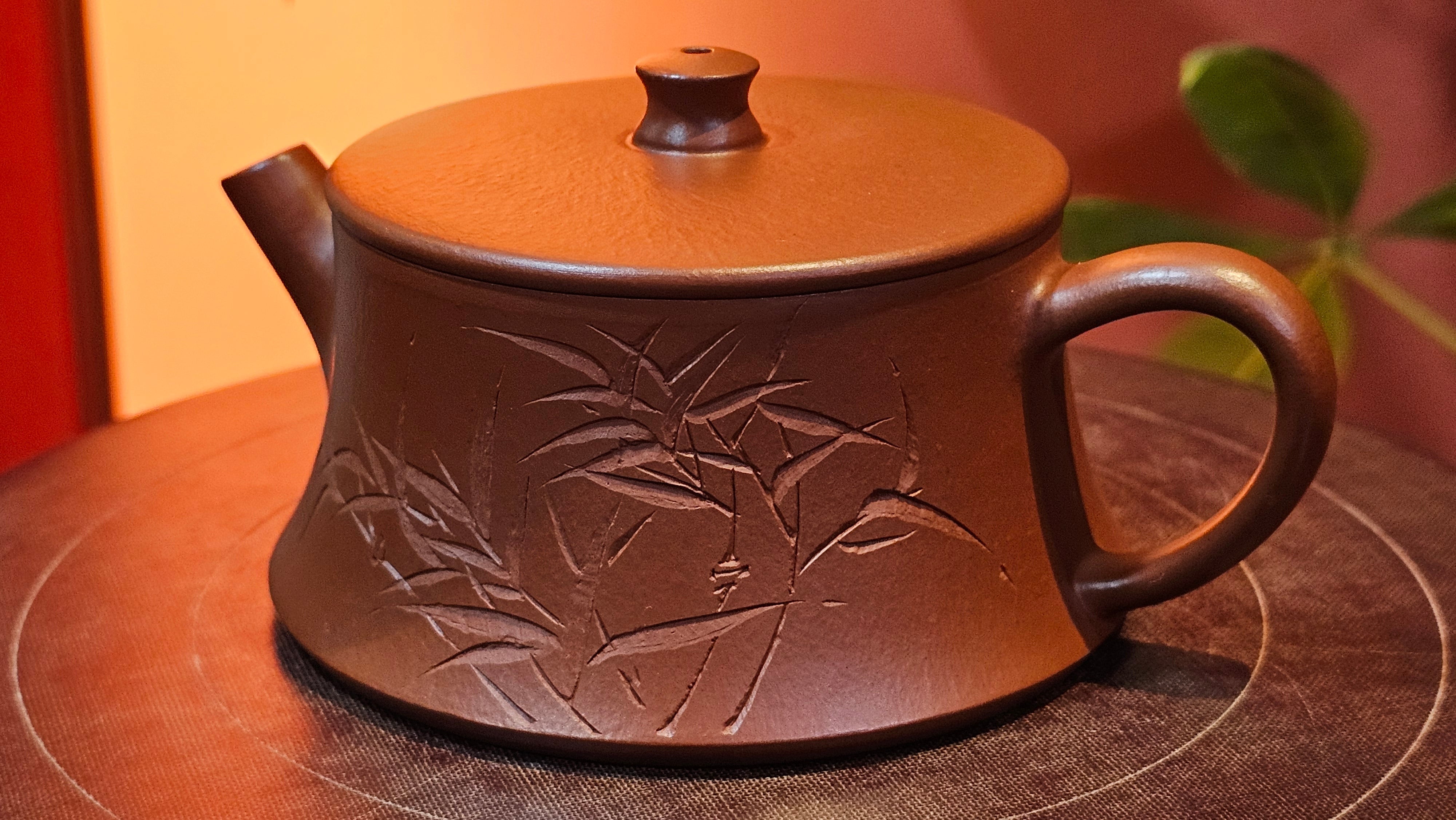 Yun Zhu 云柱 "Pillar of the Heavens", 133.3ml, Xiao Mei Yao Zhu Ni, by Craftsman Wang Hui 王慧 ~ "劲竹凌风" and Bamboo Engraving by Craftsman Yi De Shu 一德书 ~ Congratulations to Mr A.S.! 1421hrs 20th August 2025! Tao Yuan City!♥️