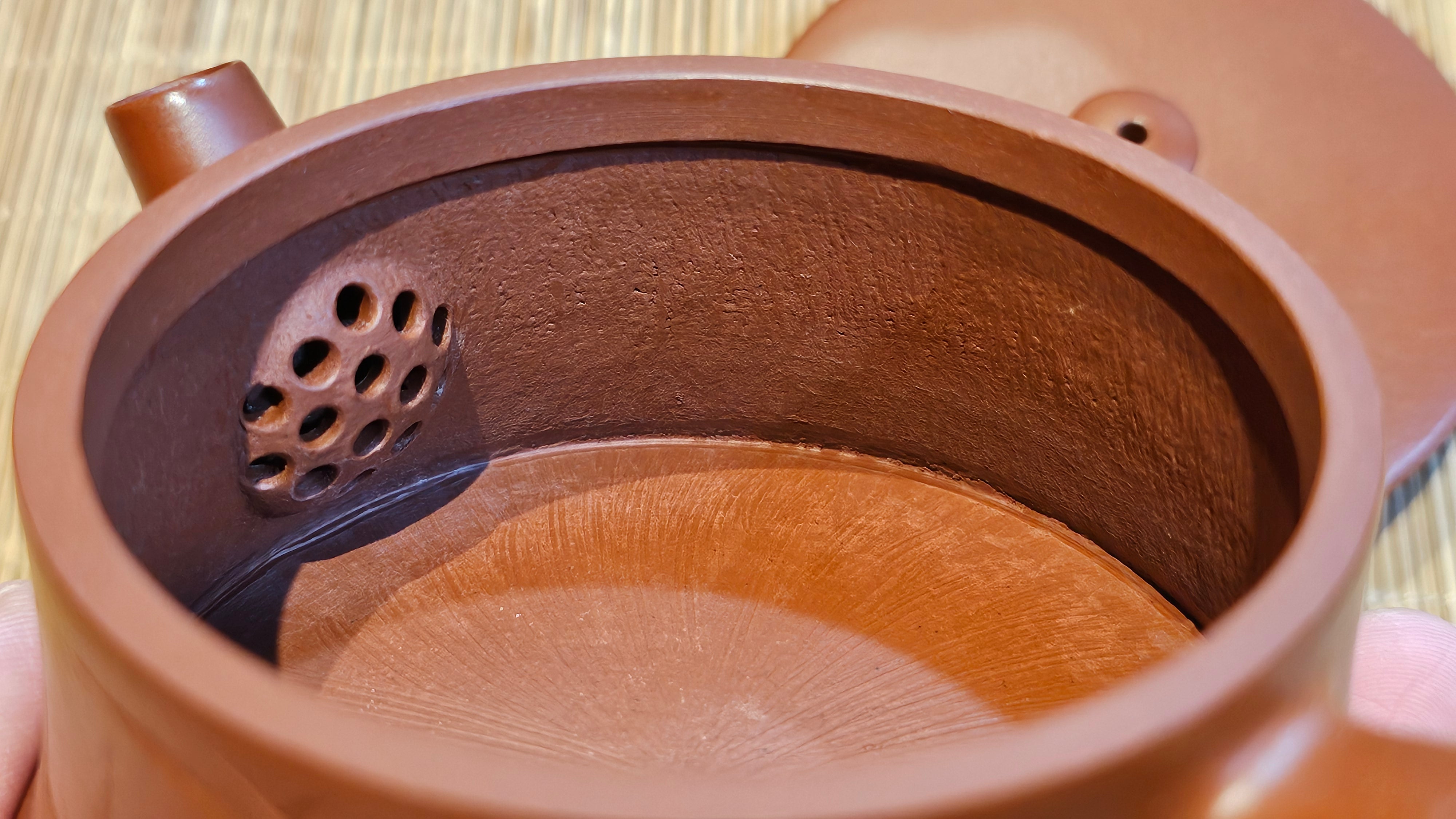 Yun Zhu 云柱 "Pillar of the Heavens", 133.3ml, Xiao Mei Yao Zhu Ni, by Craftsman Wang Hui 王慧 ~ "劲竹凌风" and Bamboo Engraving by Craftsman Yi De Shu 一德书 ~ Congratulations to Mr A.S.! 1421hrs 20th August 2025! Tao Yuan City!♥️