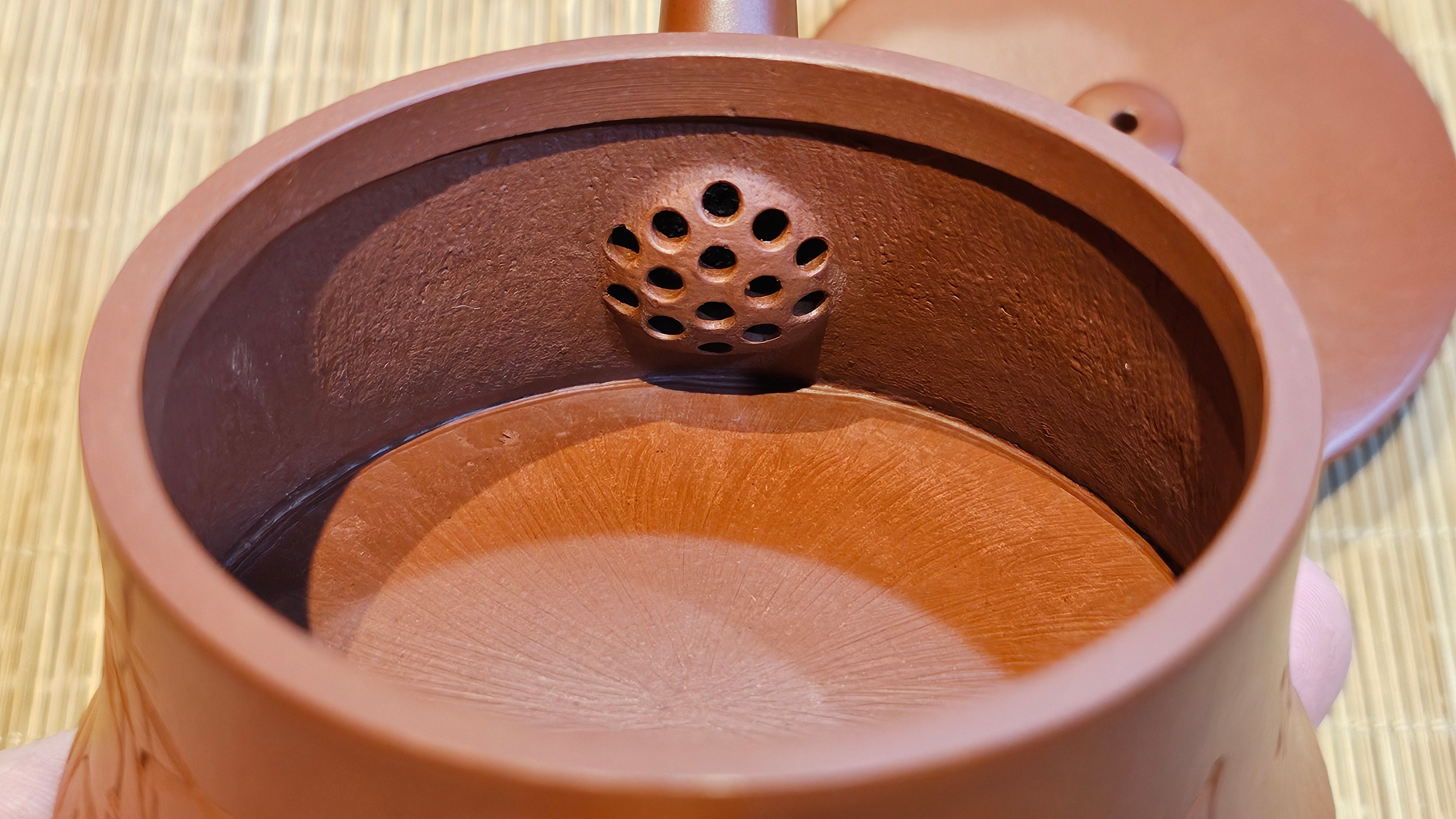 Yun Zhu 云柱 "Pillar of the Heavens", 133.3ml, Xiao Mei Yao Zhu Ni, by Craftsman Wang Hui 王慧 ~ "劲竹凌风" and Bamboo Engraving by Craftsman Yi De Shu 一德书 ~ Congratulations to Mr A.S.! 1421hrs 20th August 2025! Tao Yuan City!♥️