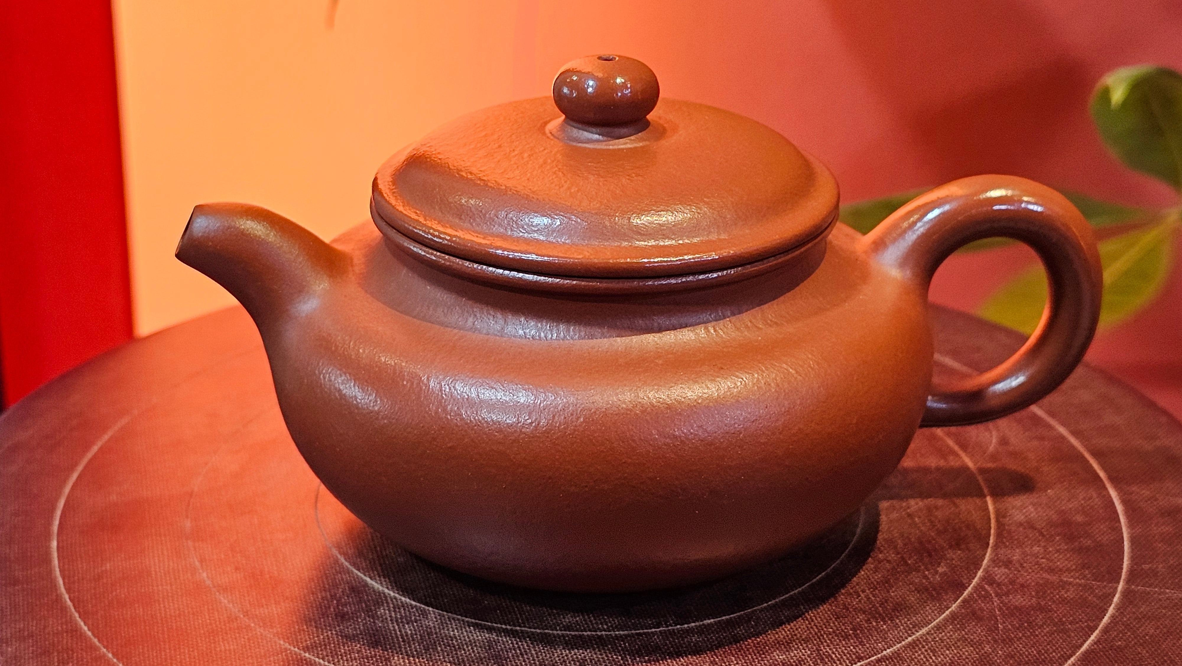 Fang Gu 仿古, 155.1ml, Xiao Mei Yao Zhu Ni 小煤窑朱泥, by Craftsman Shi Yun 石芸 ~ Congratulations to!Mr A.T.! 1239hrs 21st Aug 2025, Elsbethen! Austria🇦🇹.