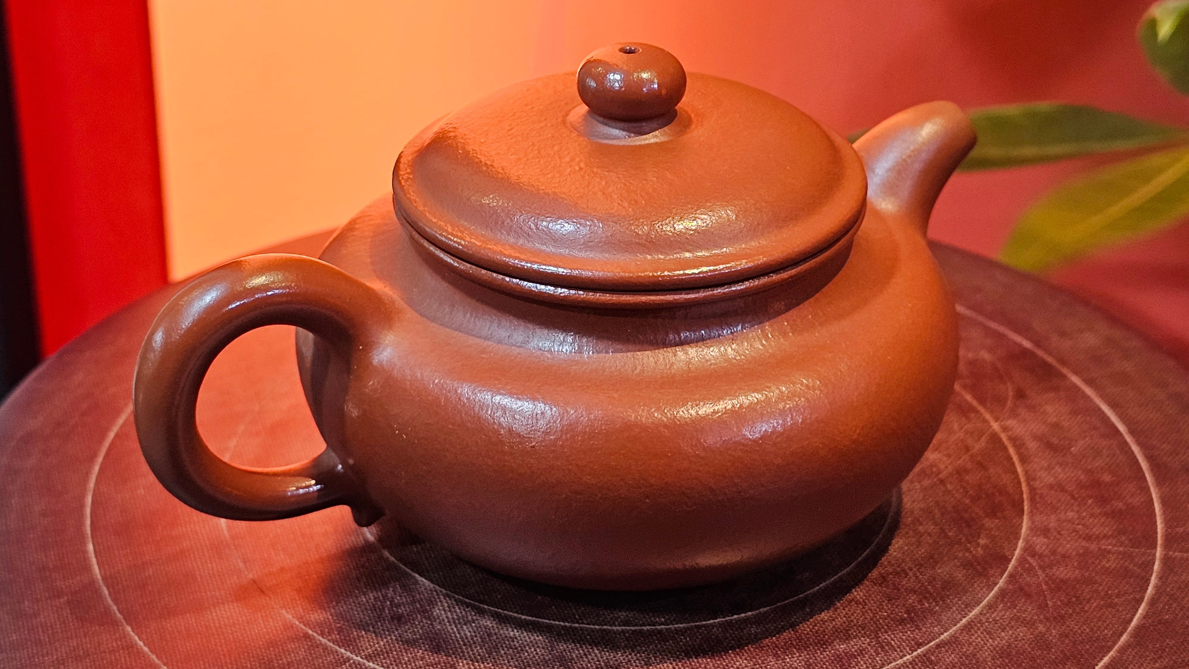 Fang Gu 仿古, 155.1ml, Xiao Mei Yao Zhu Ni 小煤窑朱泥, by Craftsman Shi Yun 石芸 ~ Congratulations to!Mr A.T.! 1239hrs 21st Aug 2025, Elsbethen! Austria🇦🇹.