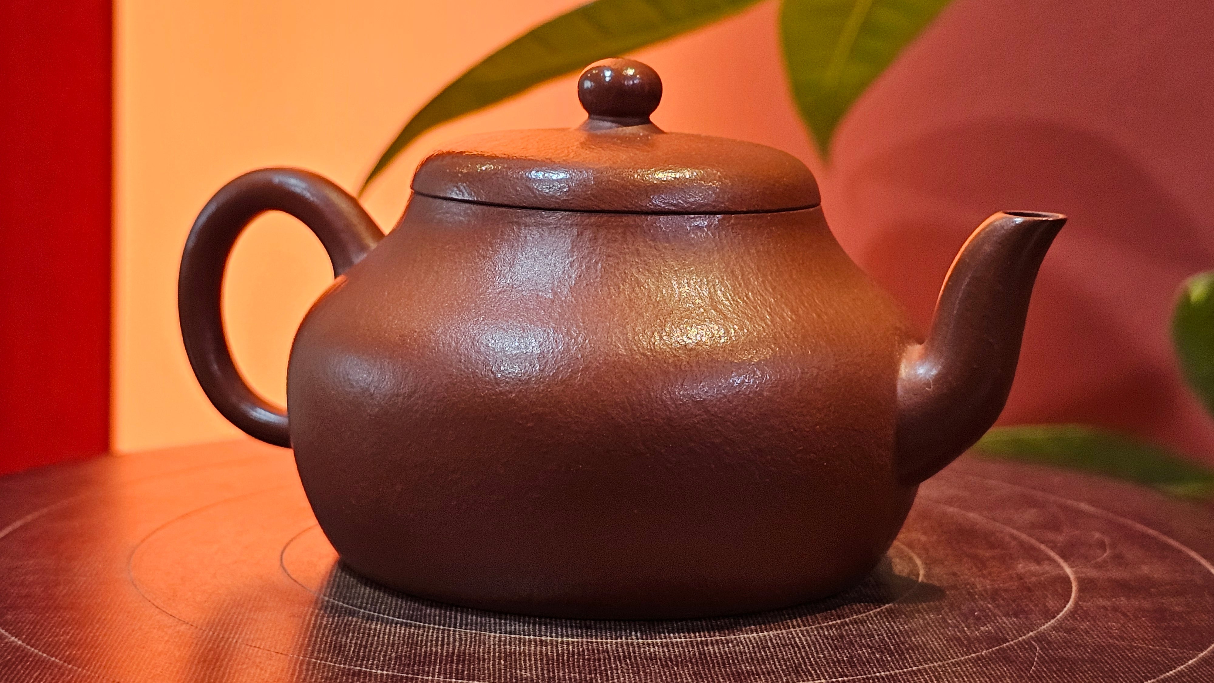 Jun De 君德, 123.4ml, Xiao Mei Yao Zhu Ni 小煤窑朱泥,  by our Collaborative Senior Craftsman Chen Yue Fei 陈跃飞 ~ Congratulations!to Mr E.C.G.! 2023hrs 13th Sept 2025! Singapore🇸🇬!