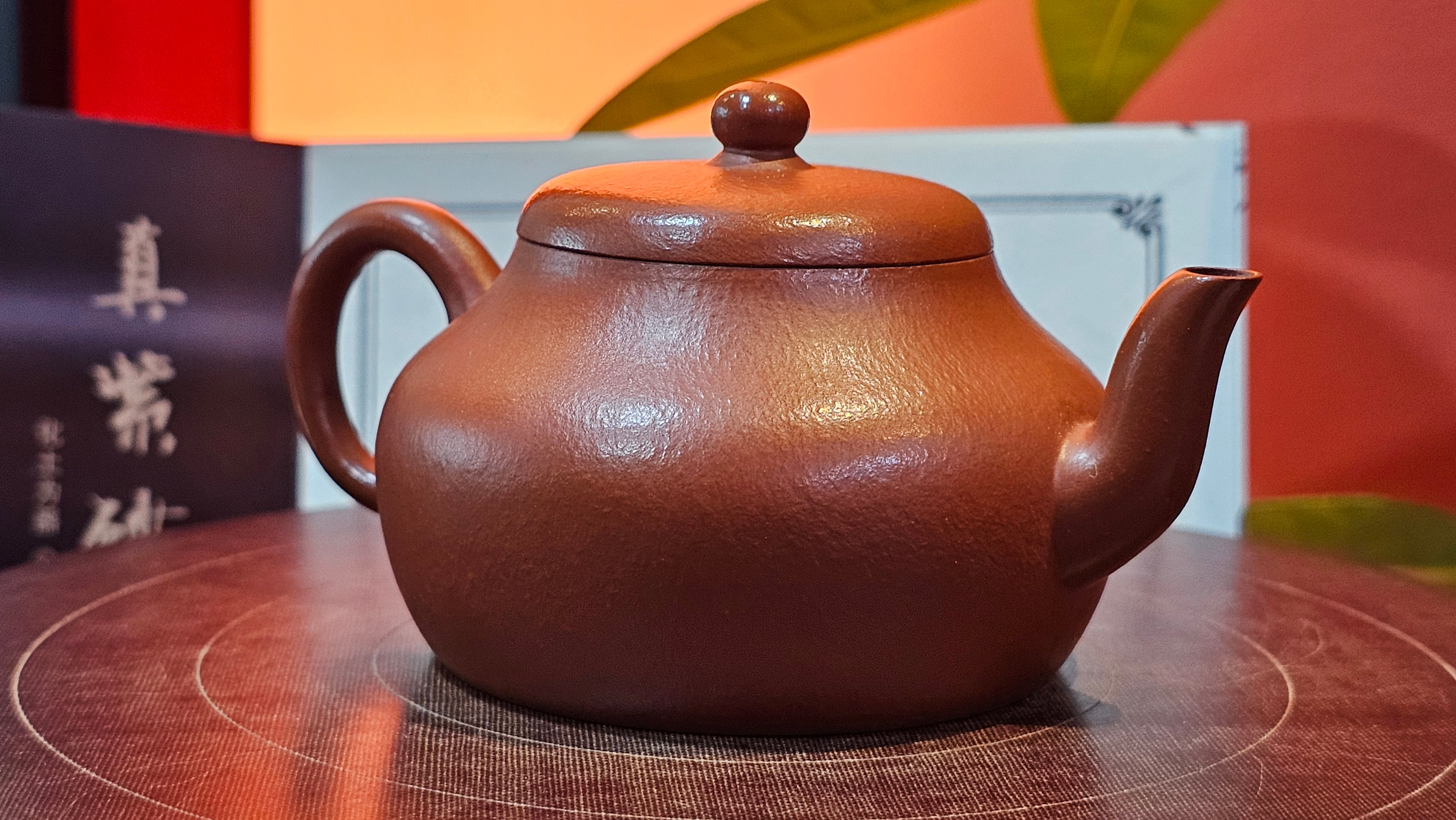 Jun De 君德, 123.4ml, Xiao Mei Yao Zhu Ni 小煤窑朱泥,  by our Collaborative Senior Craftsman Chen Yue Fei 陈跃飞 ~ Congratulations!to Mr E.C.G.! 2023hrs 13th Sept 2025! Singapore🇸🇬!