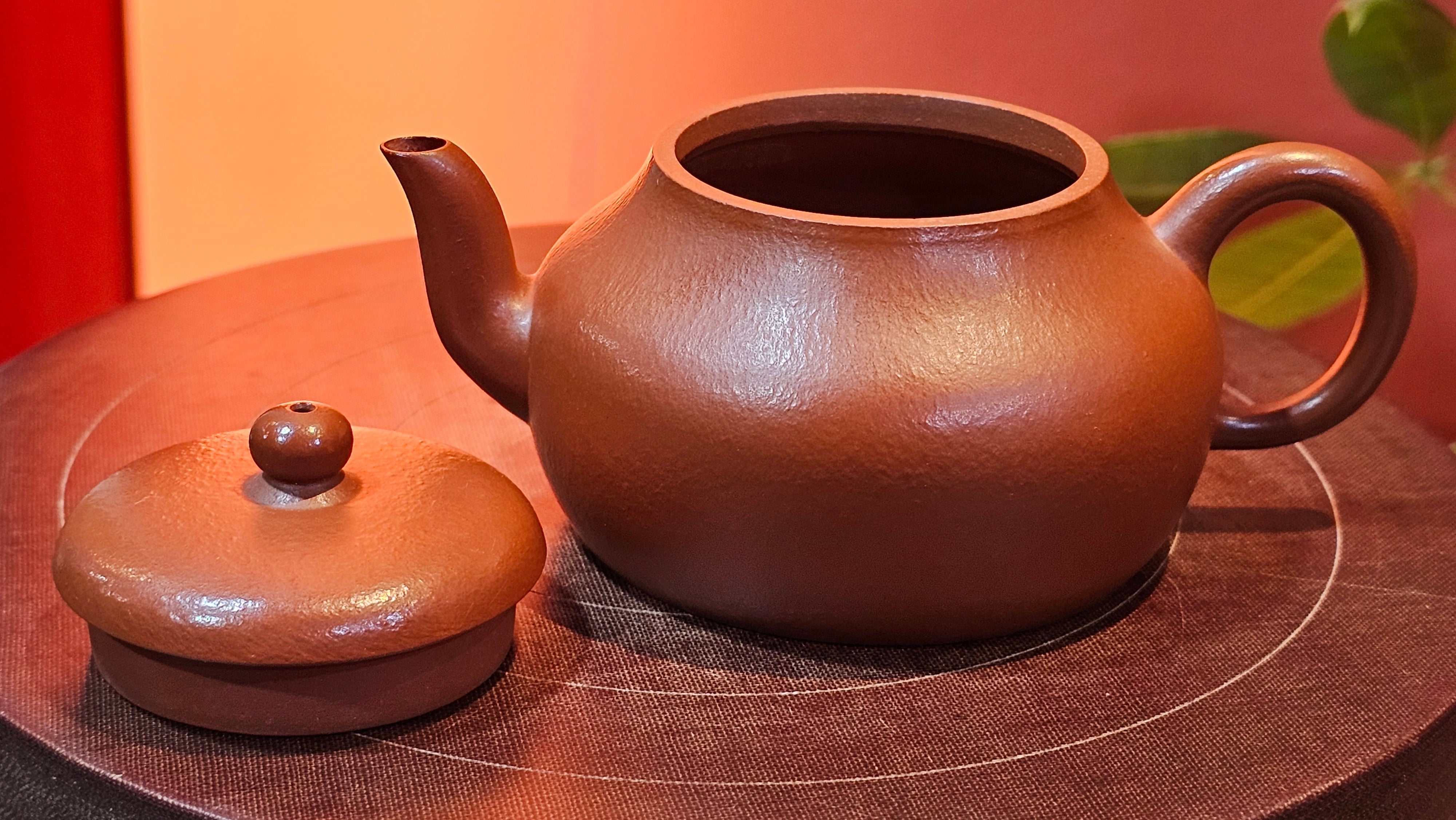 Jun De 君德, 123.4ml, Xiao Mei Yao Zhu Ni 小煤窑朱泥,  by our Collaborative Senior Craftsman Chen Yue Fei 陈跃飞 ~ Congratulations!to Mr E.C.G.! 2023hrs 13th Sept 2025! Singapore🇸🇬!