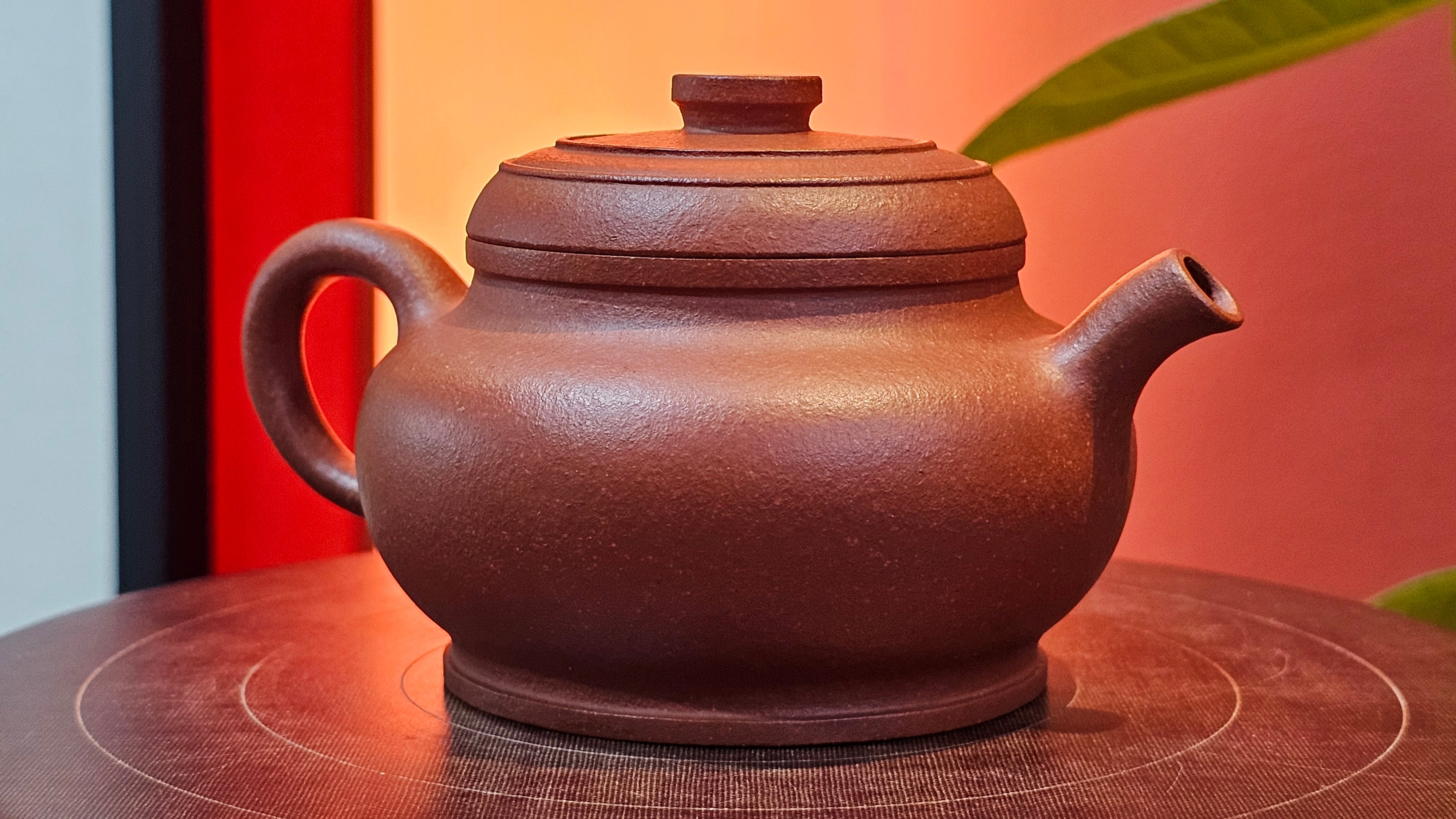 Song Jin Hu《颂金壶》, 156.5ml, Hong Jiang Po Ni 红降坡泥, by Craftsman Chen Gui Zhi 陈桂枝。(Red JiangPoNi rarer than Yellow JiangPoNi, XiaoMeiYao & ZhaoZhuang ZhuNi) ~!Congratulations to Ms A.R.! 0926hrs 19th Sept 2025, Ipswich! U.K.🇬🇧.