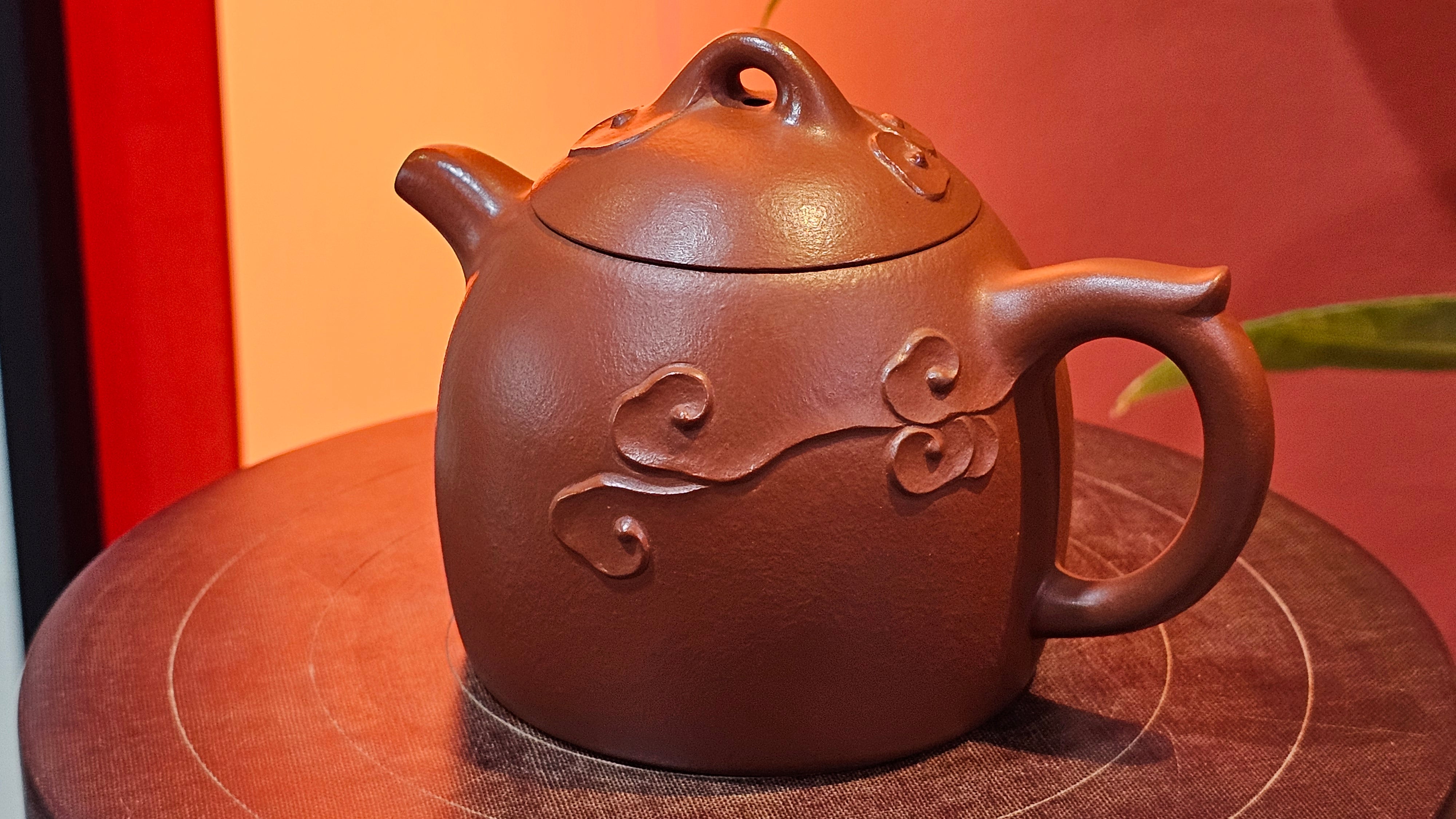 Qin Quan 秦权, with Oriental Clouds Embellishments 云朵贴花工艺, 193.3ml, Xiao Mei Yao Zhu Ni , by Craftsman Chen Yue Fei 陈跃飞 ~!Congratulations to Ms N.C., 0128hrs 22nd August 2025! Los Baños, The Philippines🇵🇭!