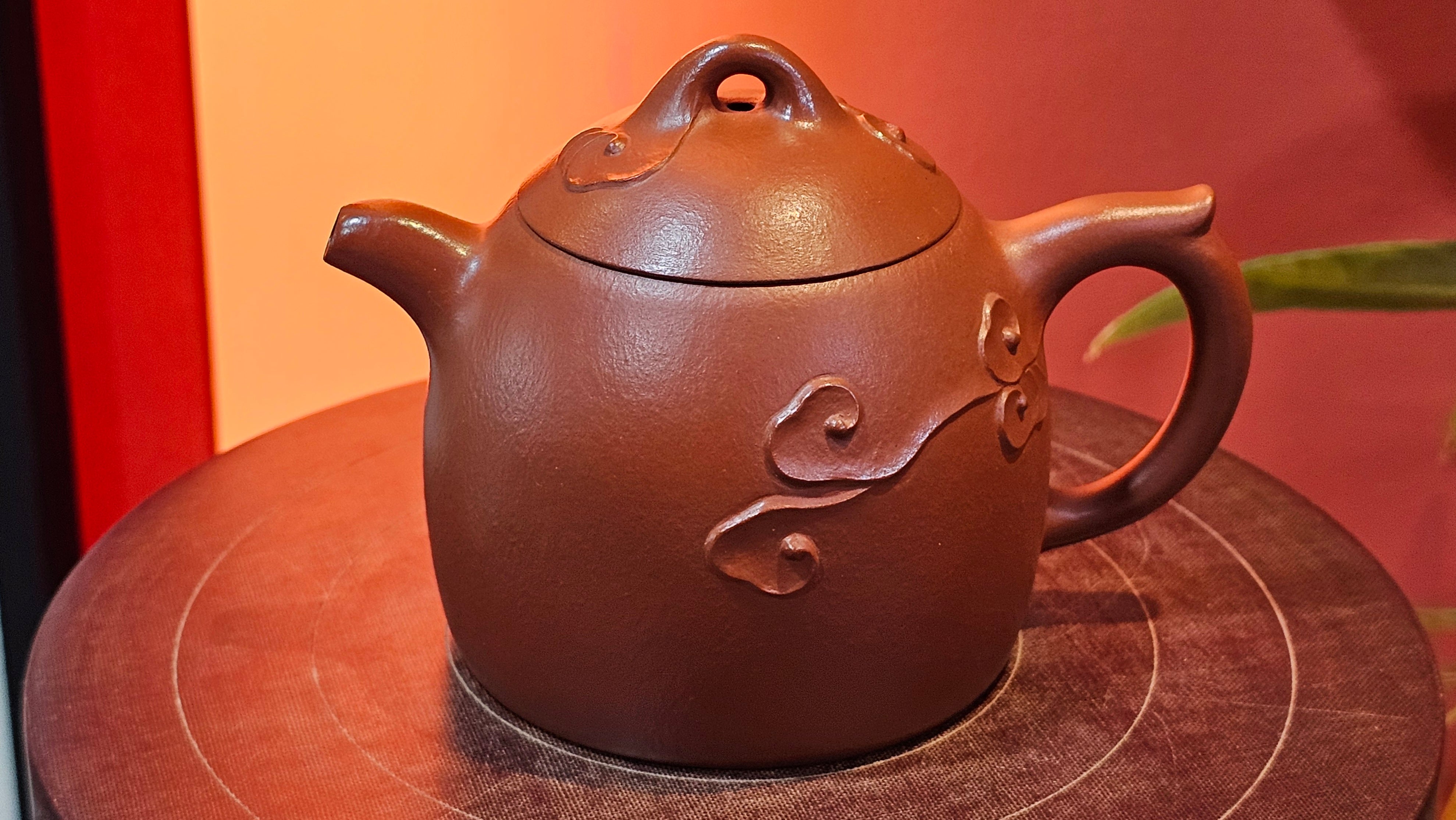 Qin Quan 秦权, with Oriental Clouds Embellishments 云朵贴花工艺, 193.3ml, Xiao Mei Yao Zhu Ni , by Craftsman Chen Yue Fei 陈跃飞 ~!Congratulations to Ms N.C., 0128hrs 22nd August 2025! Los Baños, The Philippines🇵🇭!