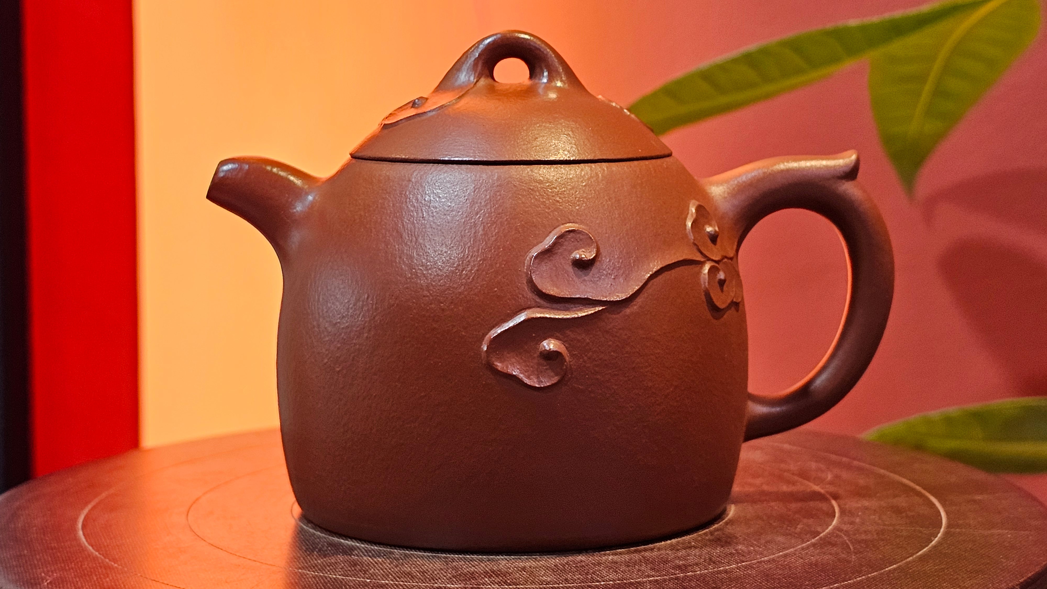 Qin Quan 秦权, with Oriental Clouds Embellishments 云朵贴花工艺, 193.3ml, Xiao Mei Yao Zhu Ni , by Craftsman Chen Yue Fei 陈跃飞 ~!Congratulations to Ms N.C., 0128hrs 22nd August 2025! Los Baños, The Philippines🇵🇭!