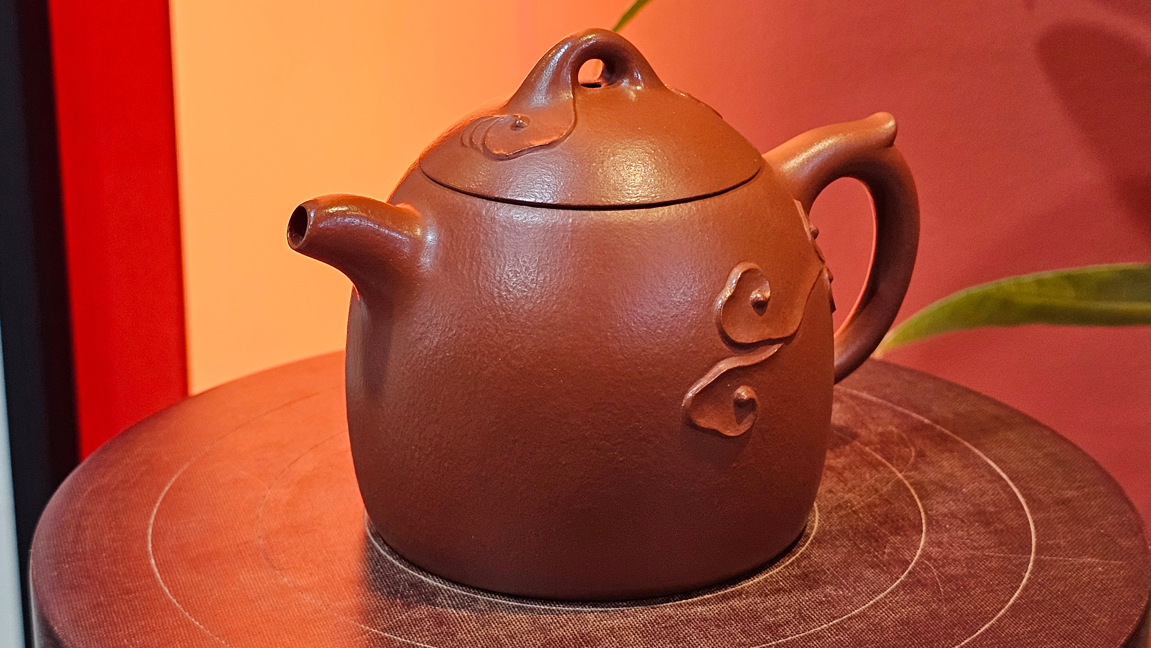 Qin Quan 秦权, with Oriental Clouds Embellishments 云朵贴花工艺, 193.3ml, Xiao Mei Yao Zhu Ni , by Craftsman Chen Yue Fei 陈跃飞 ~!Congratulations to Ms N.C., 0128hrs 22nd August 2025! Los Baños, The Philippines🇵🇭!