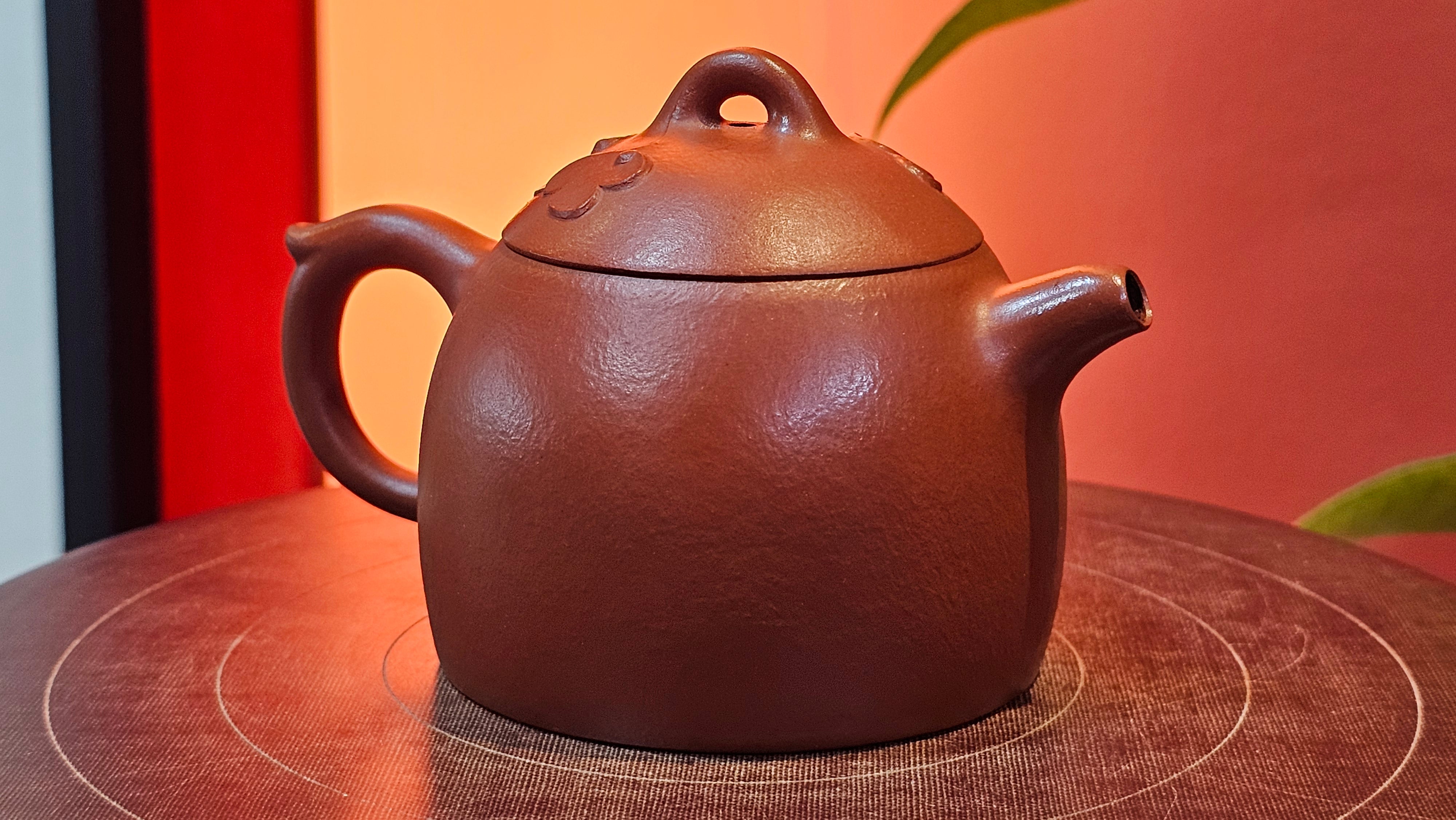 Mini! Qin Quan 秦权, with Oriental Clouds Embellishments 云朵贴花工艺, 111.2ml, Xiao Mei Yao Zhu Ni , by Craftsman Chen Yue Fei 陈跃飞 ~ Congratulations to Mr T.A.! 1131hrs 20th August 2025! Samorin, Slovakia🇸🇰!