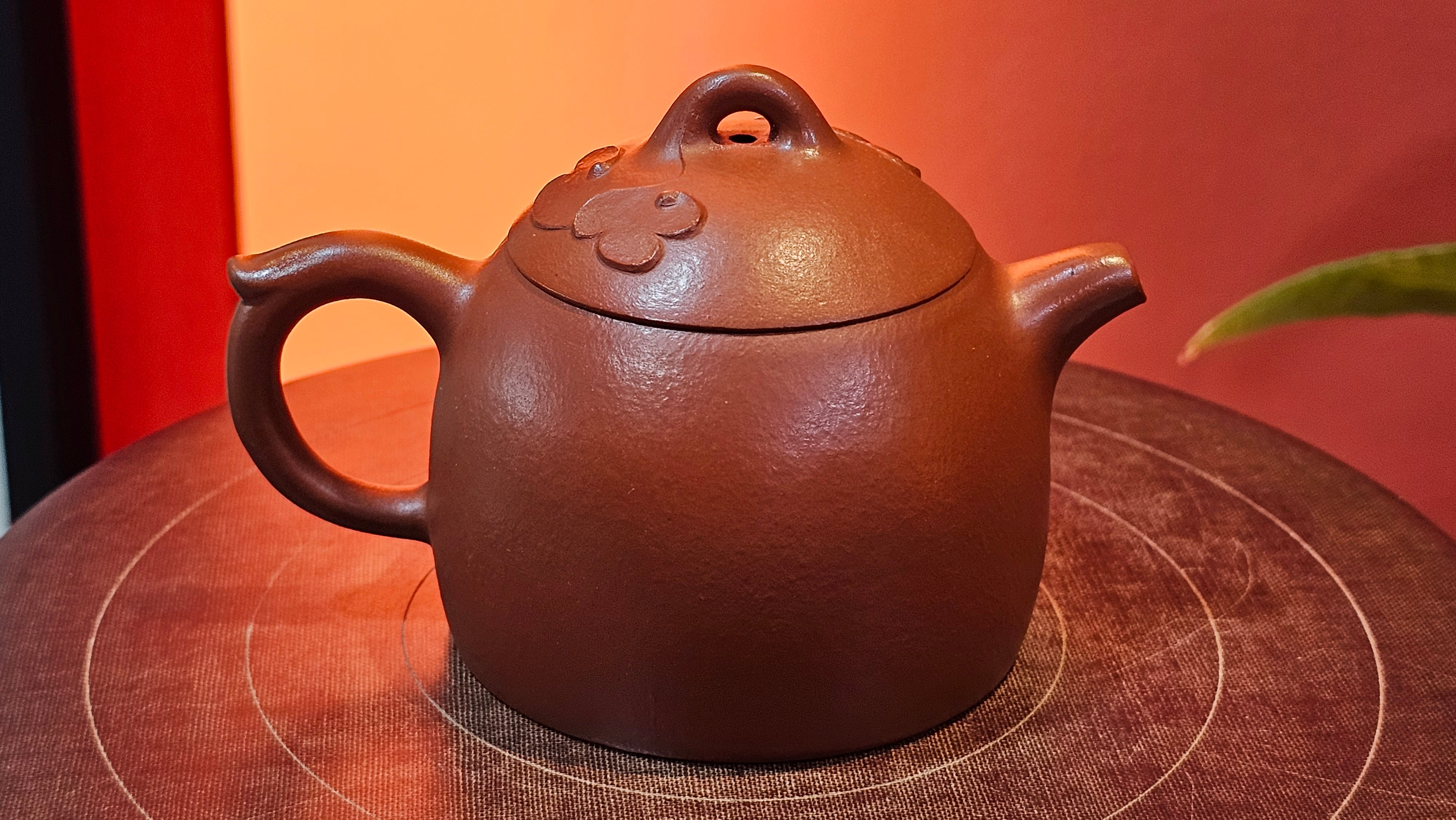 Mini! Qin Quan 秦权, with Oriental Clouds Embellishments 云朵贴花工艺, 111.2ml, Xiao Mei Yao Zhu Ni , by Craftsman Chen Yue Fei 陈跃飞 ~ Congratulations to Mr T.A.! 1131hrs 20th August 2025! Samorin, Slovakia🇸🇰!