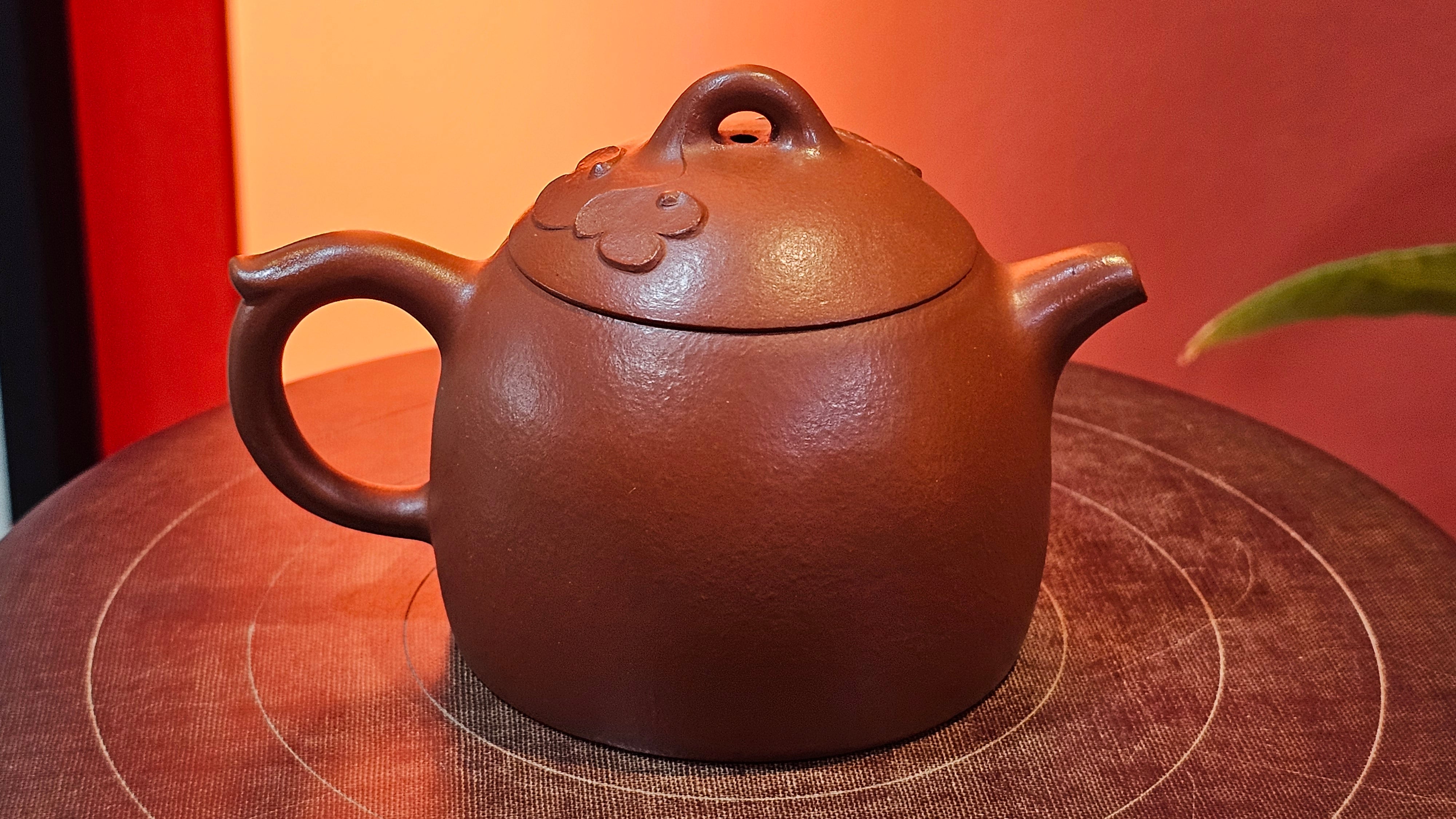 Mini! Qin Quan 秦权, with Oriental Clouds Embellishments 云朵贴花工艺, 111.2ml, Xiao Mei Yao Zhu Ni , by Craftsman Chen Yue Fei 陈跃飞 ~ Congratulations to Mr T.A.! 1131hrs 20th August 2025! Samorin, Slovakia🇸🇰!