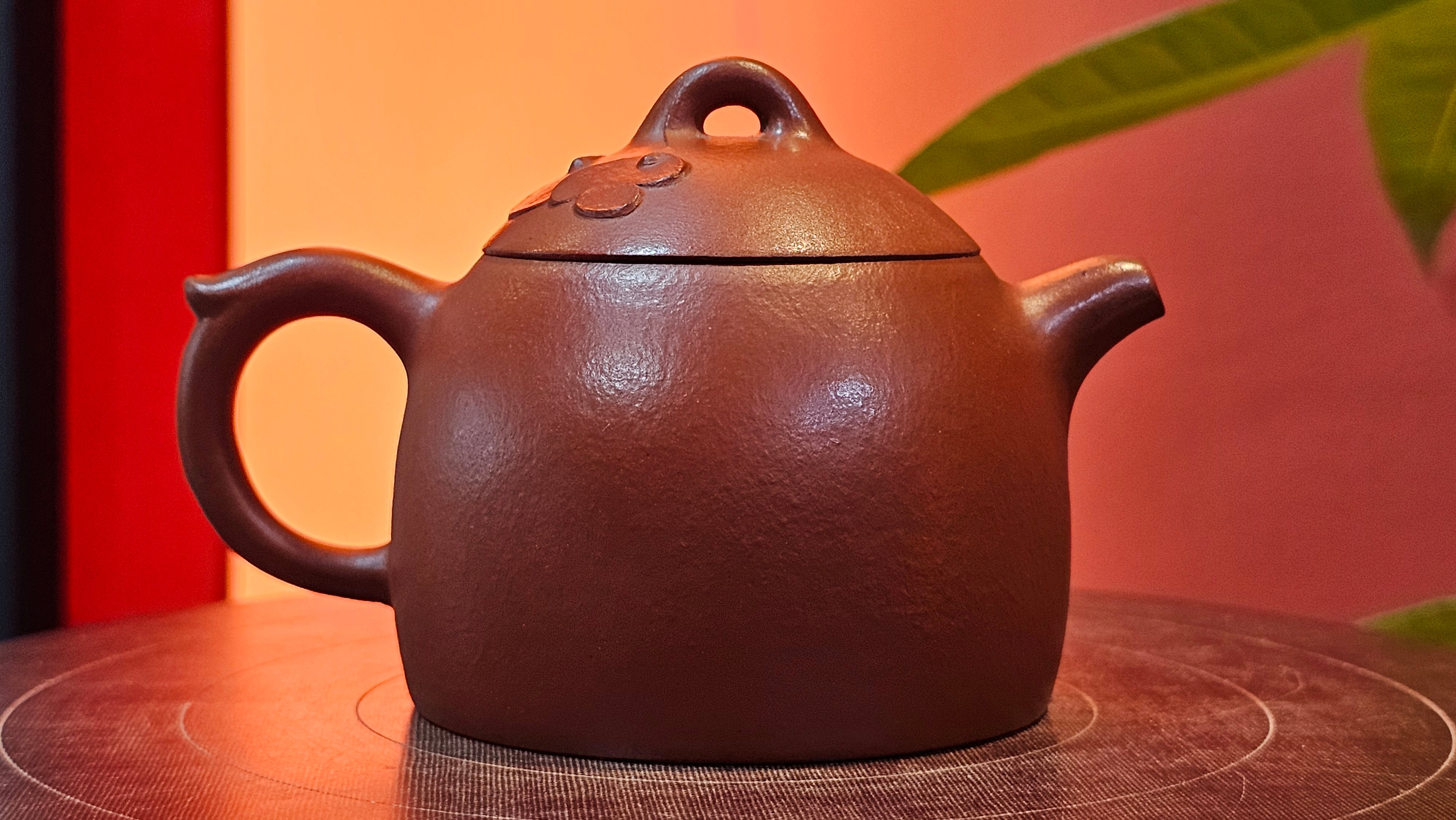 Mini! Qin Quan 秦权, with Oriental Clouds Embellishments 云朵贴花工艺, 111.2ml, Xiao Mei Yao Zhu Ni , by Craftsman Chen Yue Fei 陈跃飞 ~ Congratulations to Mr T.A.! 1131hrs 20th August 2025! Samorin, Slovakia🇸🇰!