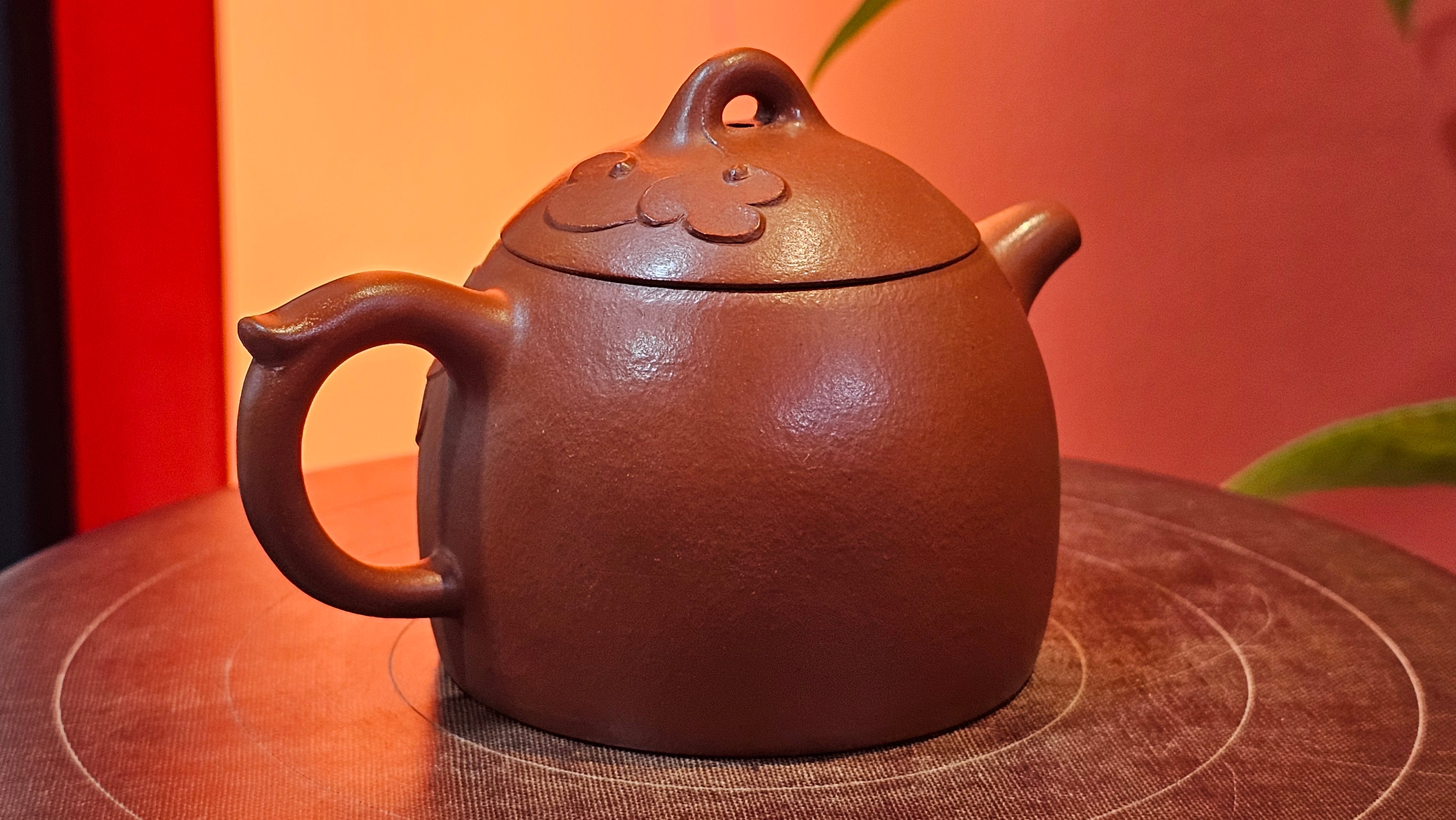 Mini! Qin Quan 秦权, with Oriental Clouds Embellishments 云朵贴花工艺, 111.2ml, Xiao Mei Yao Zhu Ni , by Craftsman Chen Yue Fei 陈跃飞 ~ Congratulations to Mr T.A.! 1131hrs 20th August 2025! Samorin, Slovakia🇸🇰!