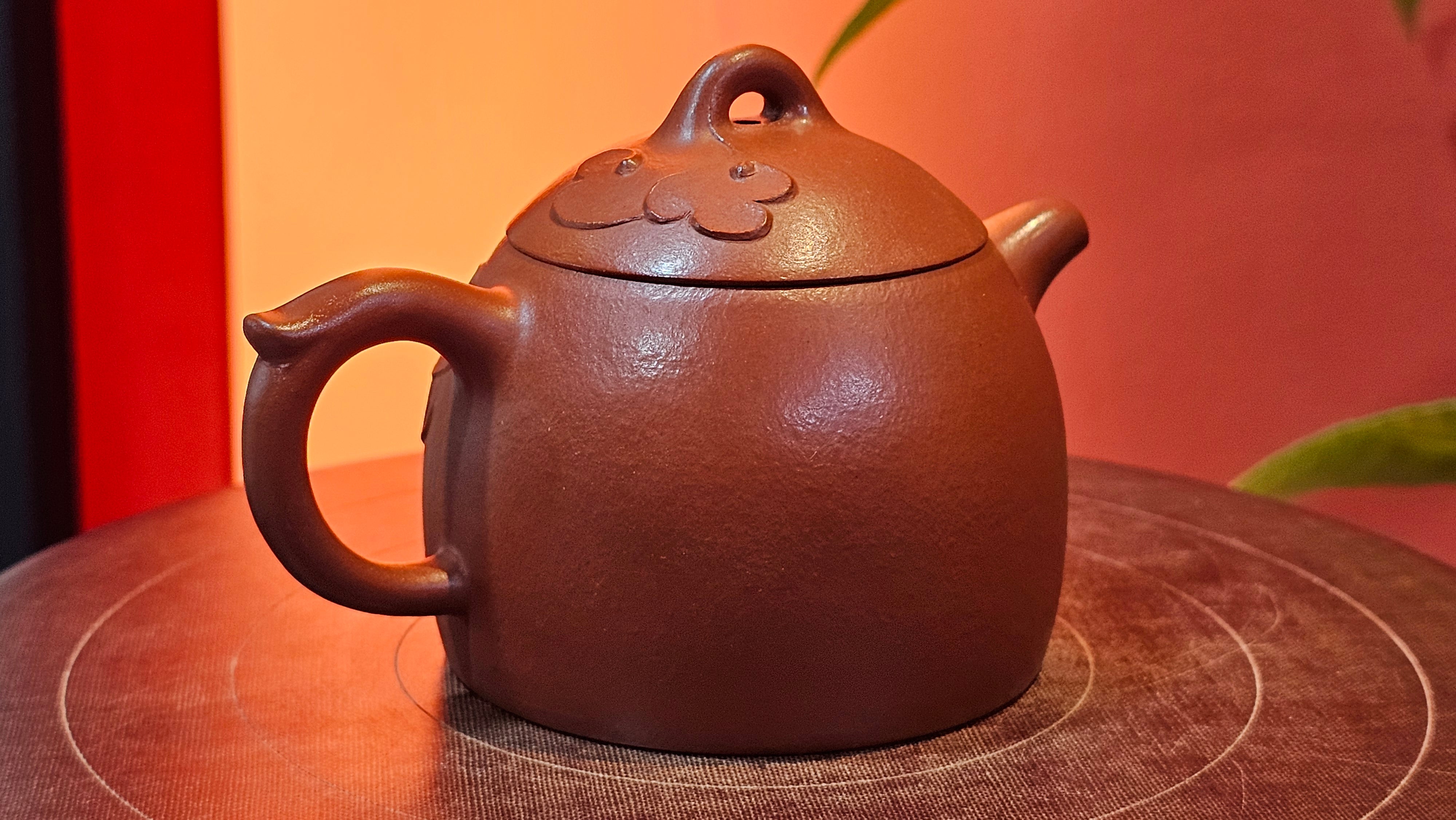 Mini! Qin Quan 秦权, with Oriental Clouds Embellishments 云朵贴花工艺, 111.2ml, Xiao Mei Yao Zhu Ni , by Craftsman Chen Yue Fei 陈跃飞 ~ Congratulations to Mr T.A.! 1131hrs 20th August 2025! Samorin, Slovakia🇸🇰!