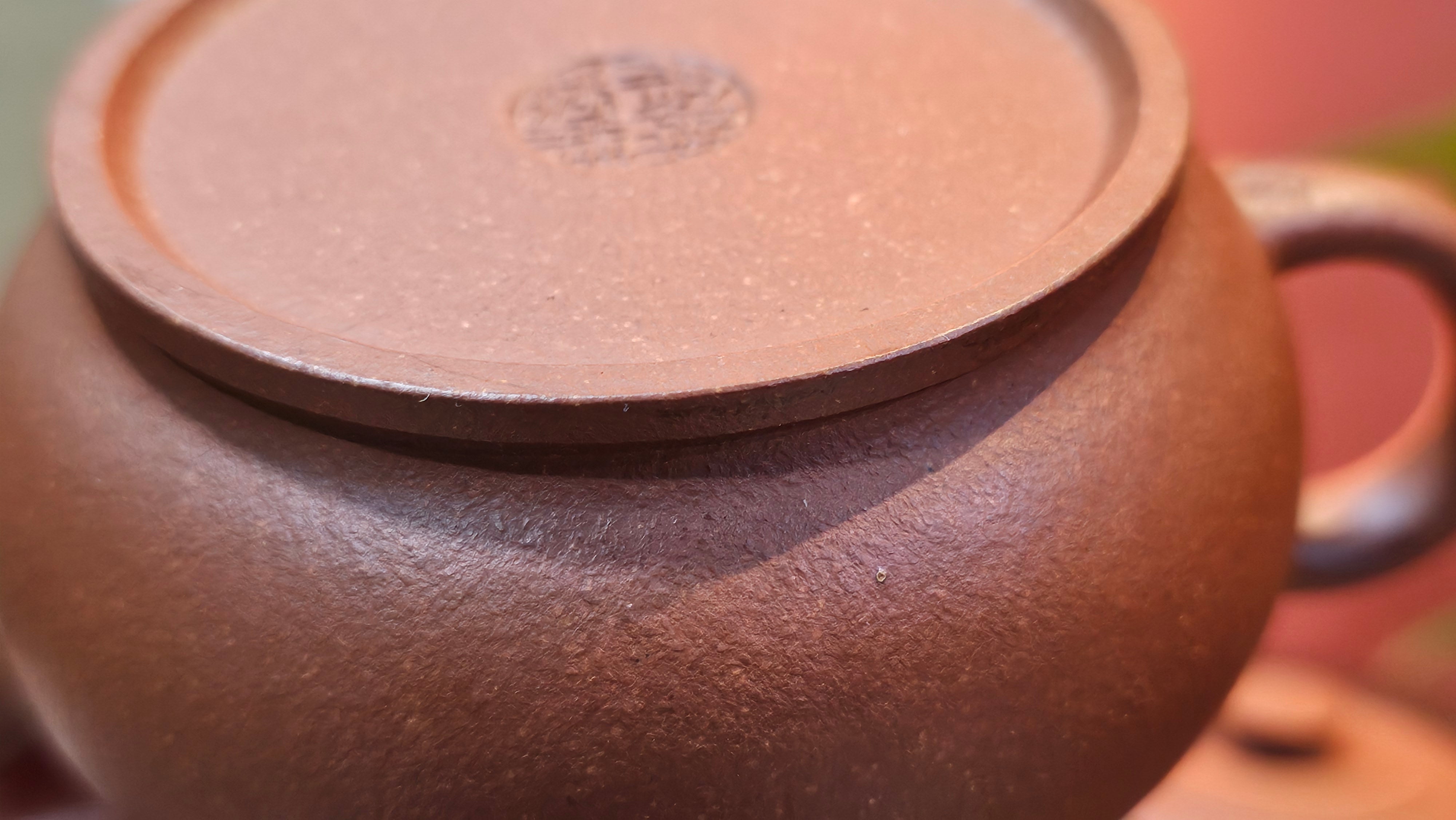 Song Jin Hu《颂金壶》, 156.5ml, Hong Jiang Po Ni 红降坡泥, by Craftsman Chen Gui Zhi 陈桂枝。(Red JiangPoNi rarer than Yellow JiangPoNi, XiaoMeiYao & ZhaoZhuang ZhuNi) ~!Congratulations to Ms A.R.! 0926hrs 19th Sept 2025, Ipswich! U.K.🇬🇧.