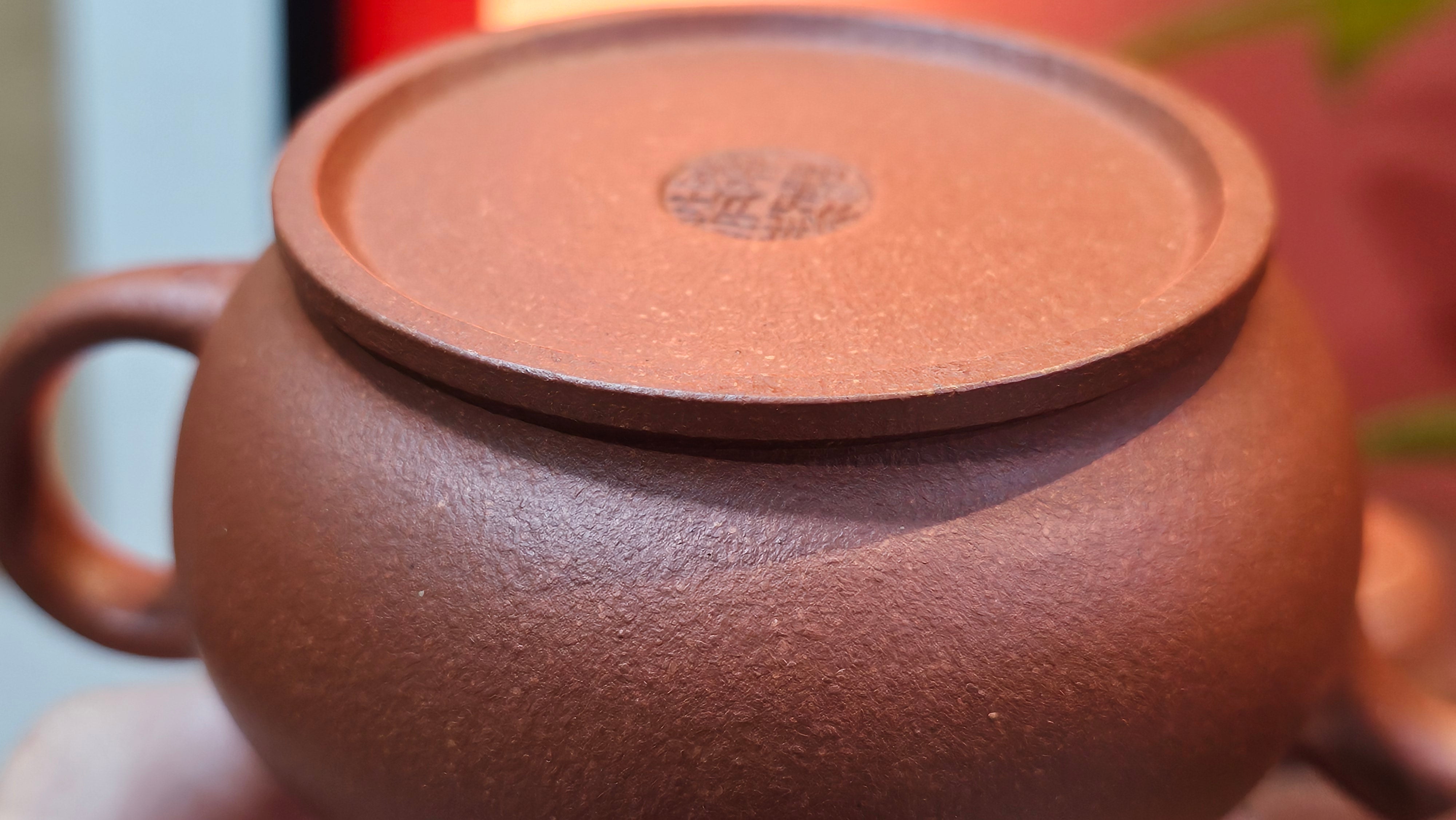 Song Jin Hu《颂金壶》, 156.5ml, Hong Jiang Po Ni 红降坡泥, by Craftsman Chen Gui Zhi 陈桂枝。(Red JiangPoNi rarer than Yellow JiangPoNi, XiaoMeiYao & ZhaoZhuang ZhuNi) ~!Congratulations to Ms A.R.! 0926hrs 19th Sept 2025, Ipswich! U.K.🇬🇧.