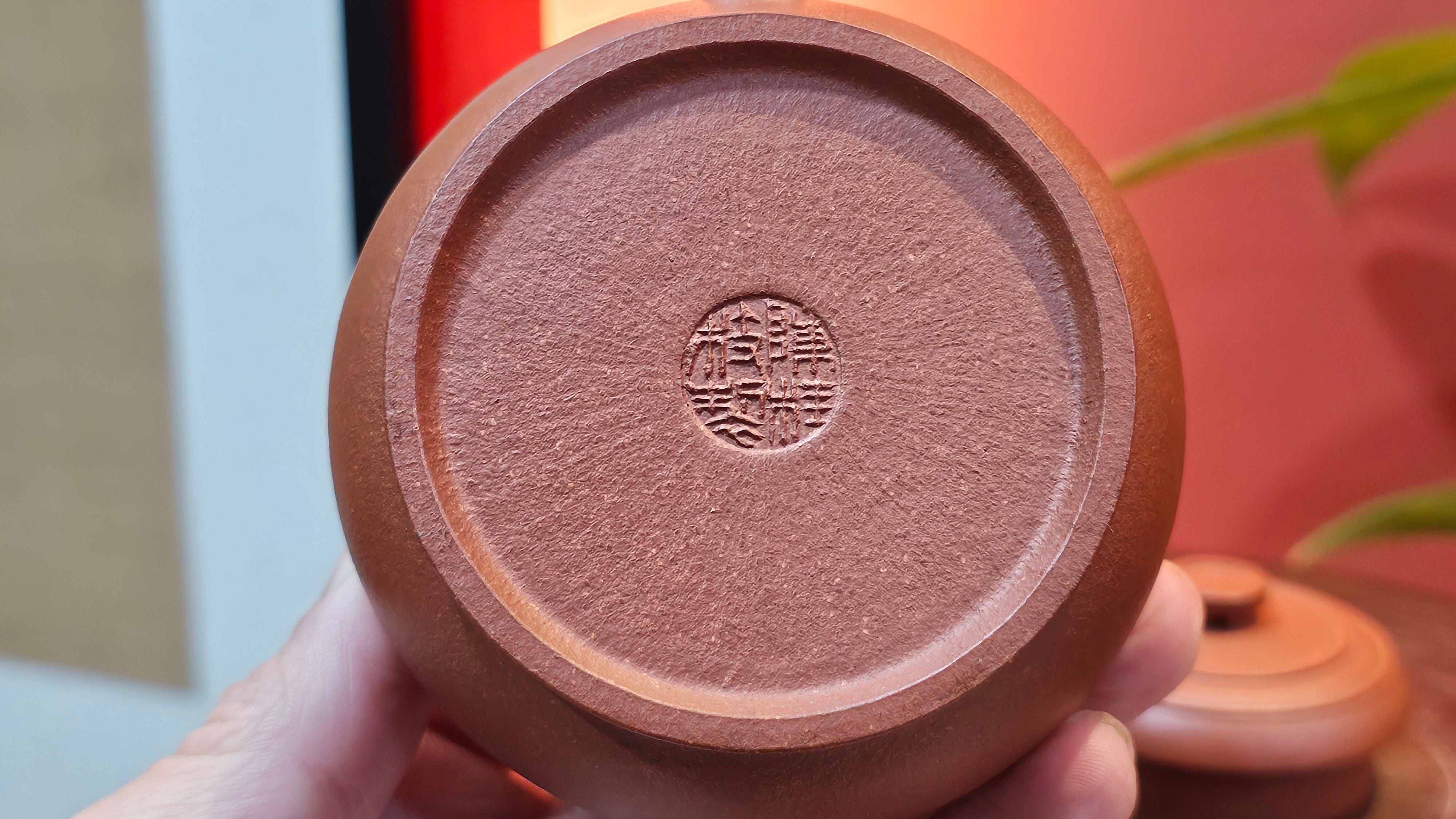 Song Jin Hu《颂金壶》, 156.5ml, Hong Jiang Po Ni 红降坡泥, by Craftsman Chen Gui Zhi 陈桂枝。(Red JiangPoNi rarer than Yellow JiangPoNi, XiaoMeiYao & ZhaoZhuang ZhuNi) ~!Congratulations to Ms A.R.! 0926hrs 19th Sept 2025, Ipswich! U.K.🇬🇧.