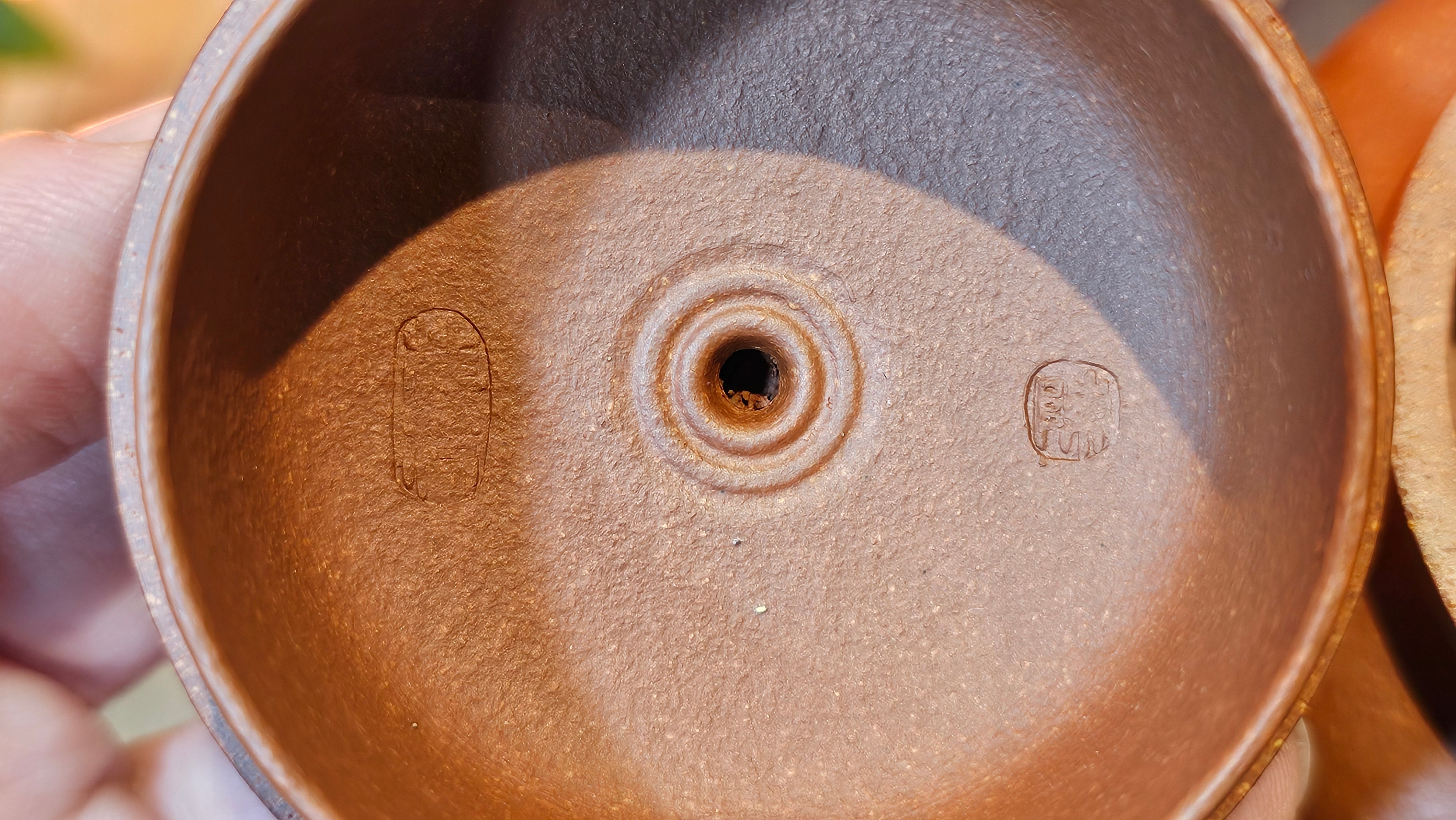 Song Jin Hu《颂金壶》, 156.5ml, Hong Jiang Po Ni 红降坡泥, by Craftsman Chen Gui Zhi 陈桂枝。(Red JiangPoNi rarer than Yellow JiangPoNi, XiaoMeiYao & ZhaoZhuang ZhuNi) ~!Congratulations to Ms A.R.! 0926hrs 19th Sept 2025, Ipswich! U.K.🇬🇧.