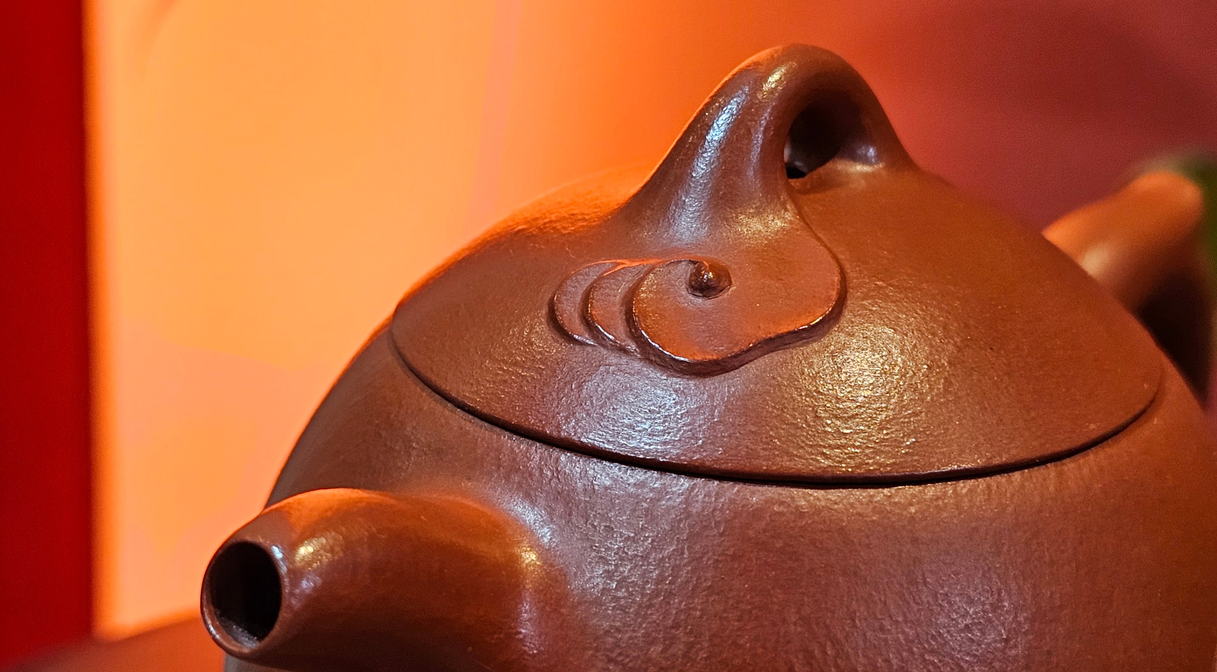 Qin Quan 秦权, with Oriental Clouds Embellishments 云朵贴花工艺, 193.3ml, Xiao Mei Yao Zhu Ni , by Craftsman Chen Yue Fei 陈跃飞 ~!Congratulations to Ms N.C., 0128hrs 22nd August 2025! Los Baños, The Philippines🇵🇭!