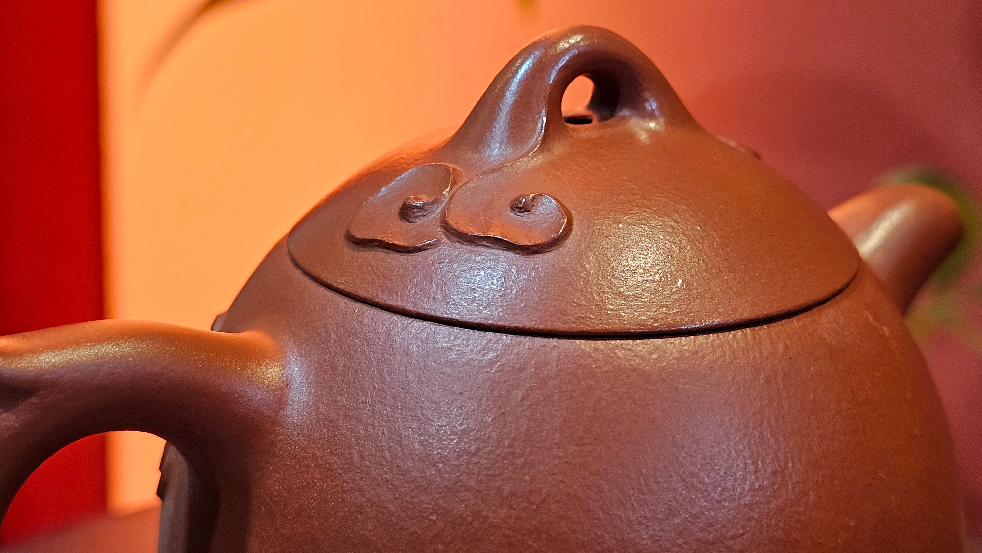 Qin Quan 秦权, with Oriental Clouds Embellishments 云朵贴花工艺, 193.3ml, Xiao Mei Yao Zhu Ni , by Craftsman Chen Yue Fei 陈跃飞 ~!Congratulations to Ms N.C., 0128hrs 22nd August 2025! Los Baños, The Philippines🇵🇭!