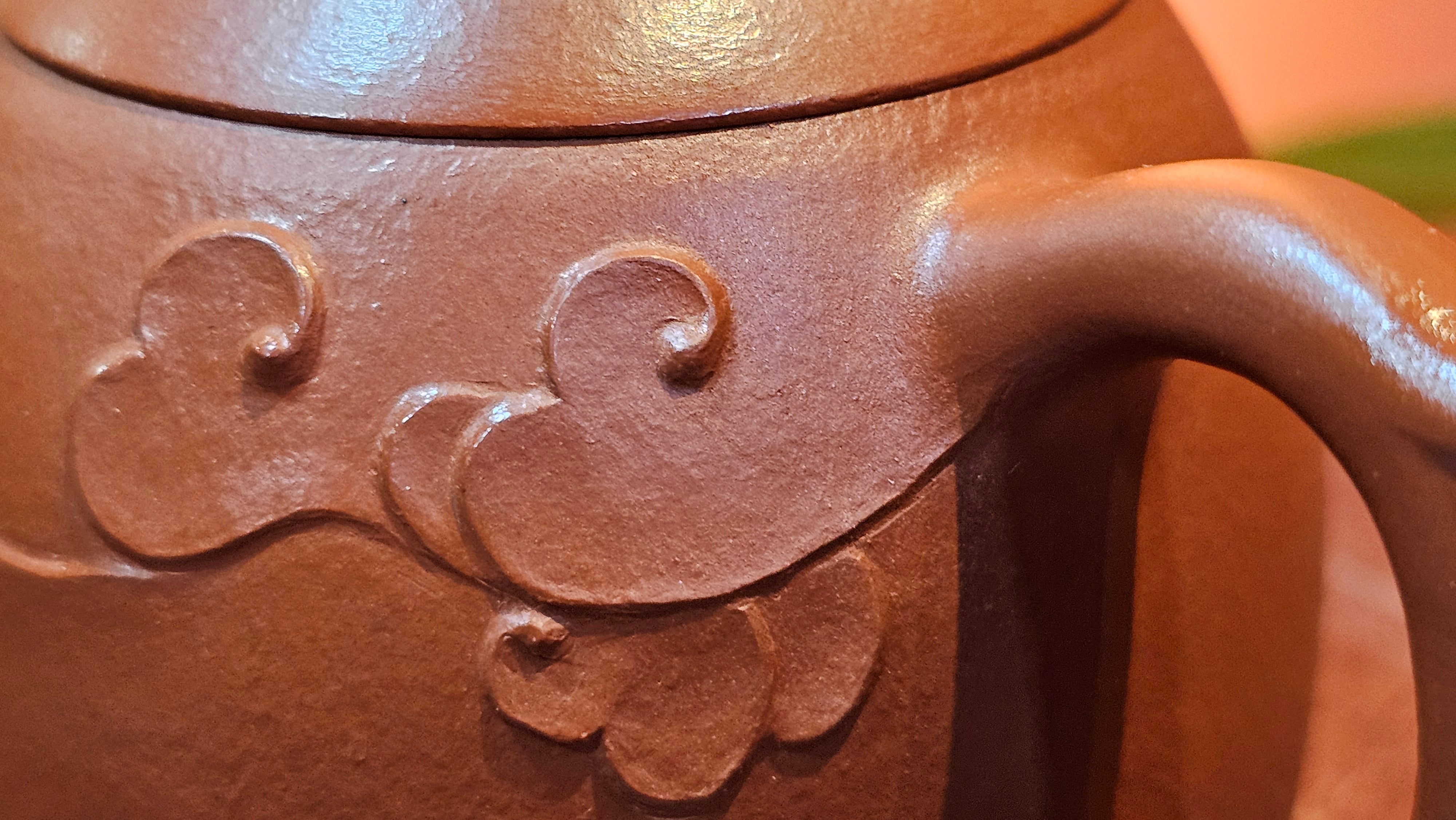 Mini! Qin Quan 秦权, with Oriental Clouds Embellishments 云朵贴花工艺, 111.2ml, Xiao Mei Yao Zhu Ni , by Craftsman Chen Yue Fei 陈跃飞 ~ Congratulations to Mr T.A.! 1131hrs 20th August 2025! Samorin, Slovakia🇸🇰!