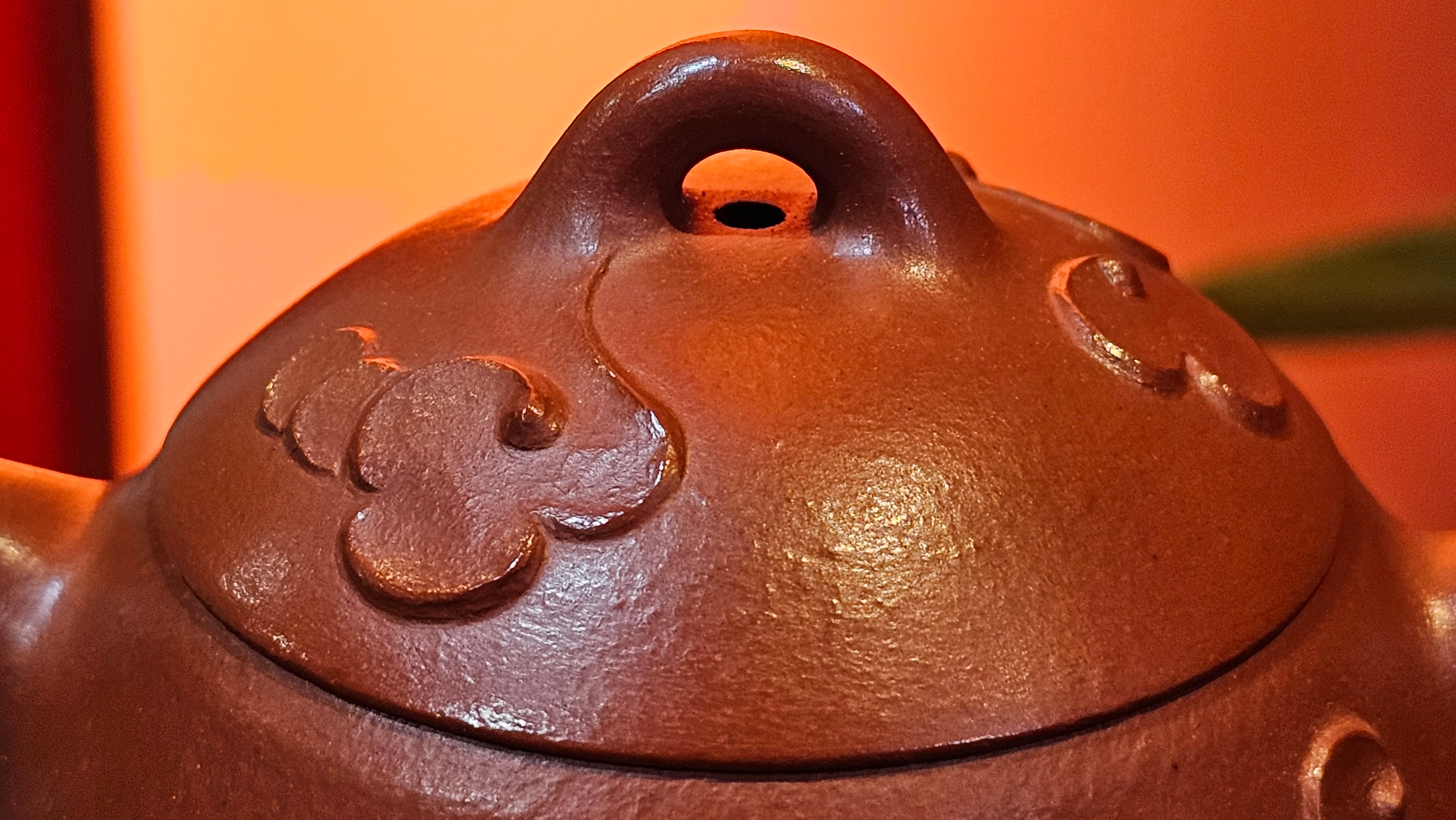 Mini! Qin Quan 秦权, with Oriental Clouds Embellishments 云朵贴花工艺, 111.2ml, Xiao Mei Yao Zhu Ni , by Craftsman Chen Yue Fei 陈跃飞 ~ Congratulations to Mr T.A.! 1131hrs 20th August 2025! Samorin, Slovakia🇸🇰!