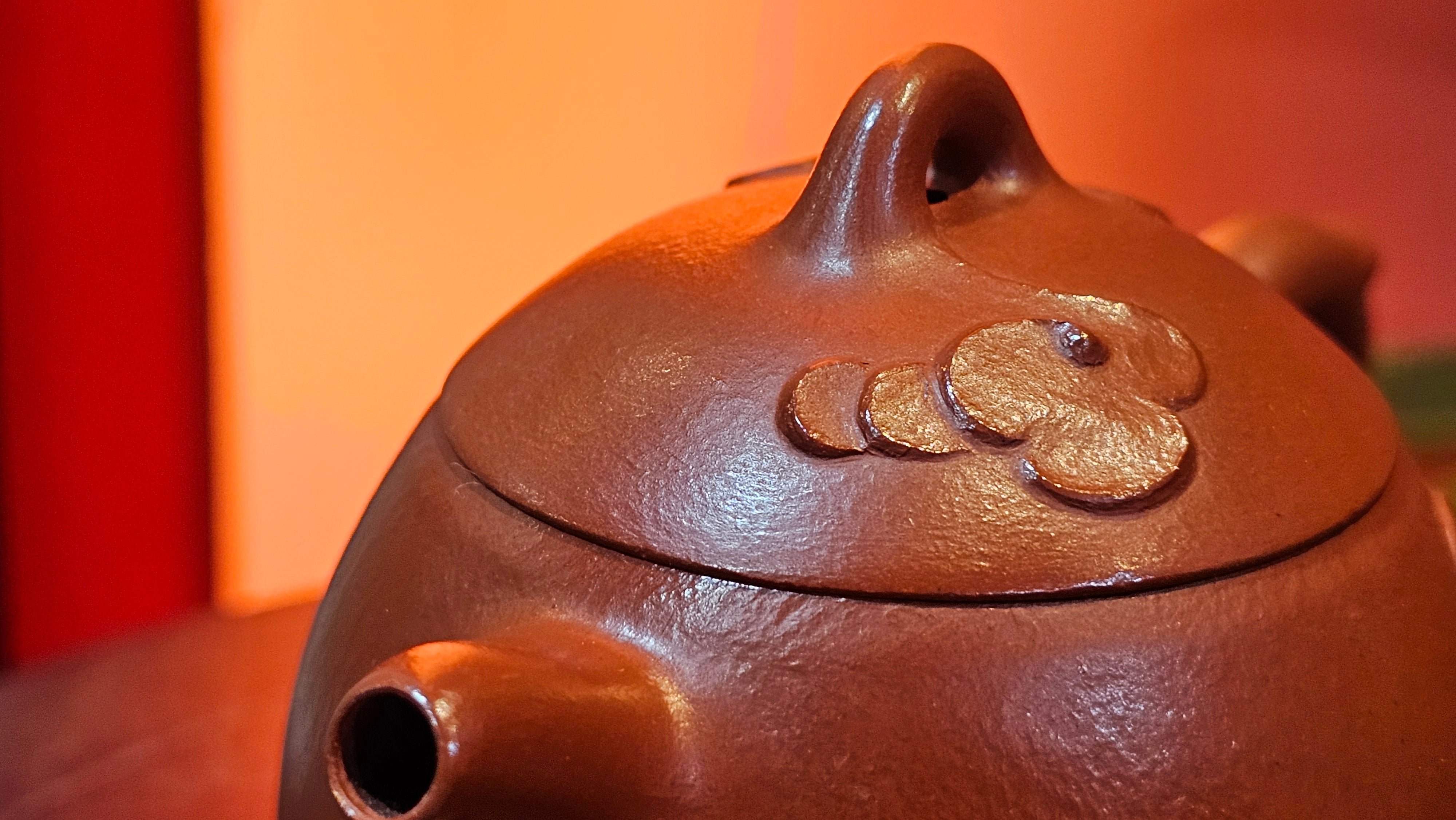 Mini! Qin Quan 秦权, with Oriental Clouds Embellishments 云朵贴花工艺, 111.2ml, Xiao Mei Yao Zhu Ni , by Craftsman Chen Yue Fei 陈跃飞 ~ Congratulations to Mr T.A.! 1131hrs 20th August 2025! Samorin, Slovakia🇸🇰!