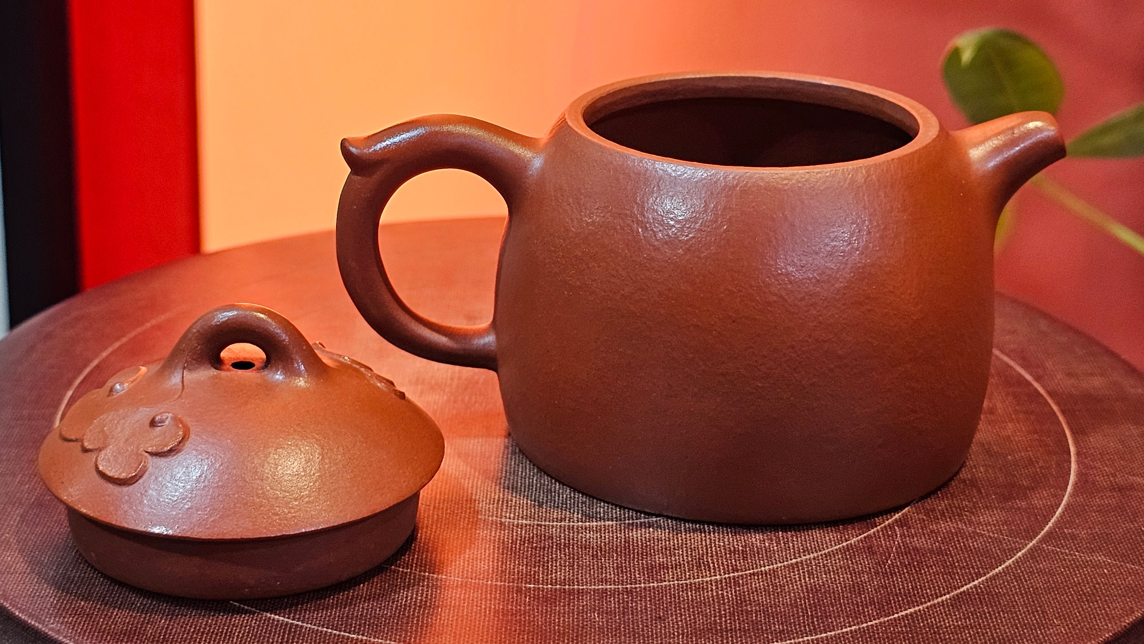 Mini! Qin Quan 秦权, with Oriental Clouds Embellishments 云朵贴花工艺, 111.2ml, Xiao Mei Yao Zhu Ni , by Craftsman Chen Yue Fei 陈跃飞 ~ Congratulations to Mr T.A.! 1131hrs 20th August 2025! Samorin, Slovakia🇸🇰!