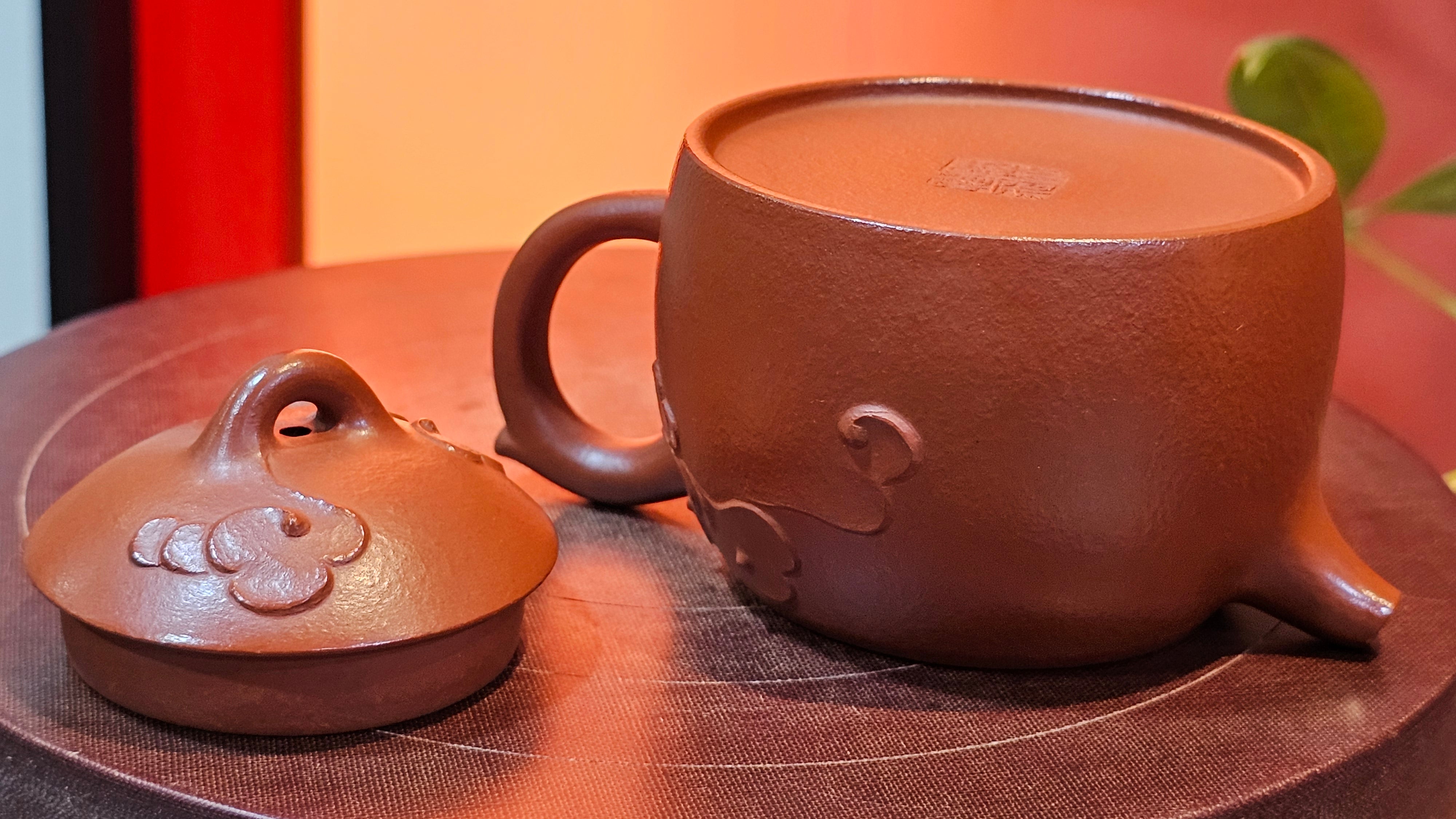 Mini! Qin Quan 秦权, with Oriental Clouds Embellishments 云朵贴花工艺, 111.2ml, Xiao Mei Yao Zhu Ni , by Craftsman Chen Yue Fei 陈跃飞 ~ Congratulations to Mr T.A.! 1131hrs 20th August 2025! Samorin, Slovakia🇸🇰!