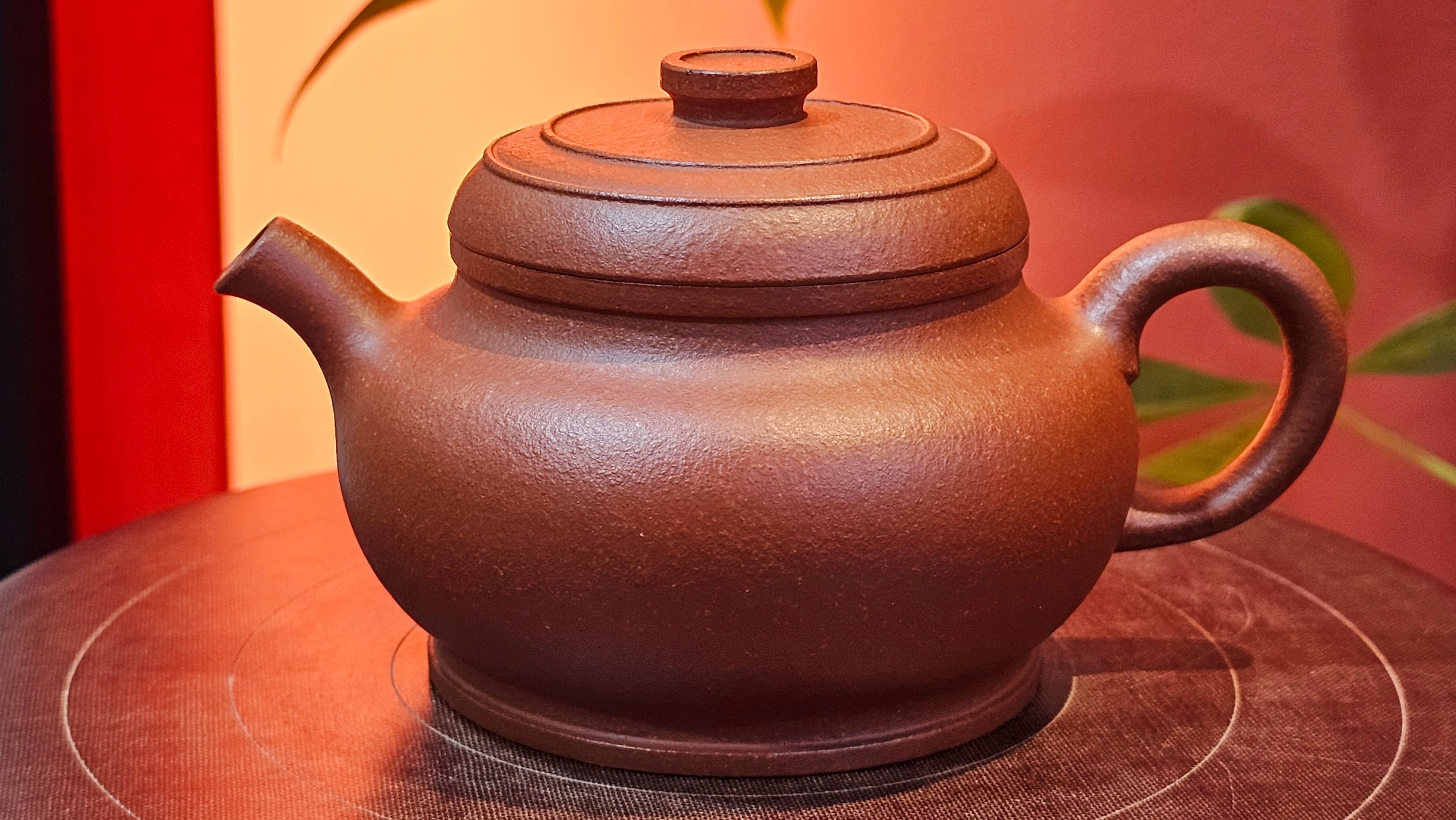 Song Jin Hu《颂金壶》, 156.5ml, Hong Jiang Po Ni 红降坡泥, by Craftsman Chen Gui Zhi 陈桂枝。(Red JiangPoNi rarer than Yellow JiangPoNi, XiaoMeiYao & ZhaoZhuang ZhuNi) ~!Congratulations to Ms A.R.! 0926hrs 19th Sept 2025, Ipswich! U.K.🇬🇧.