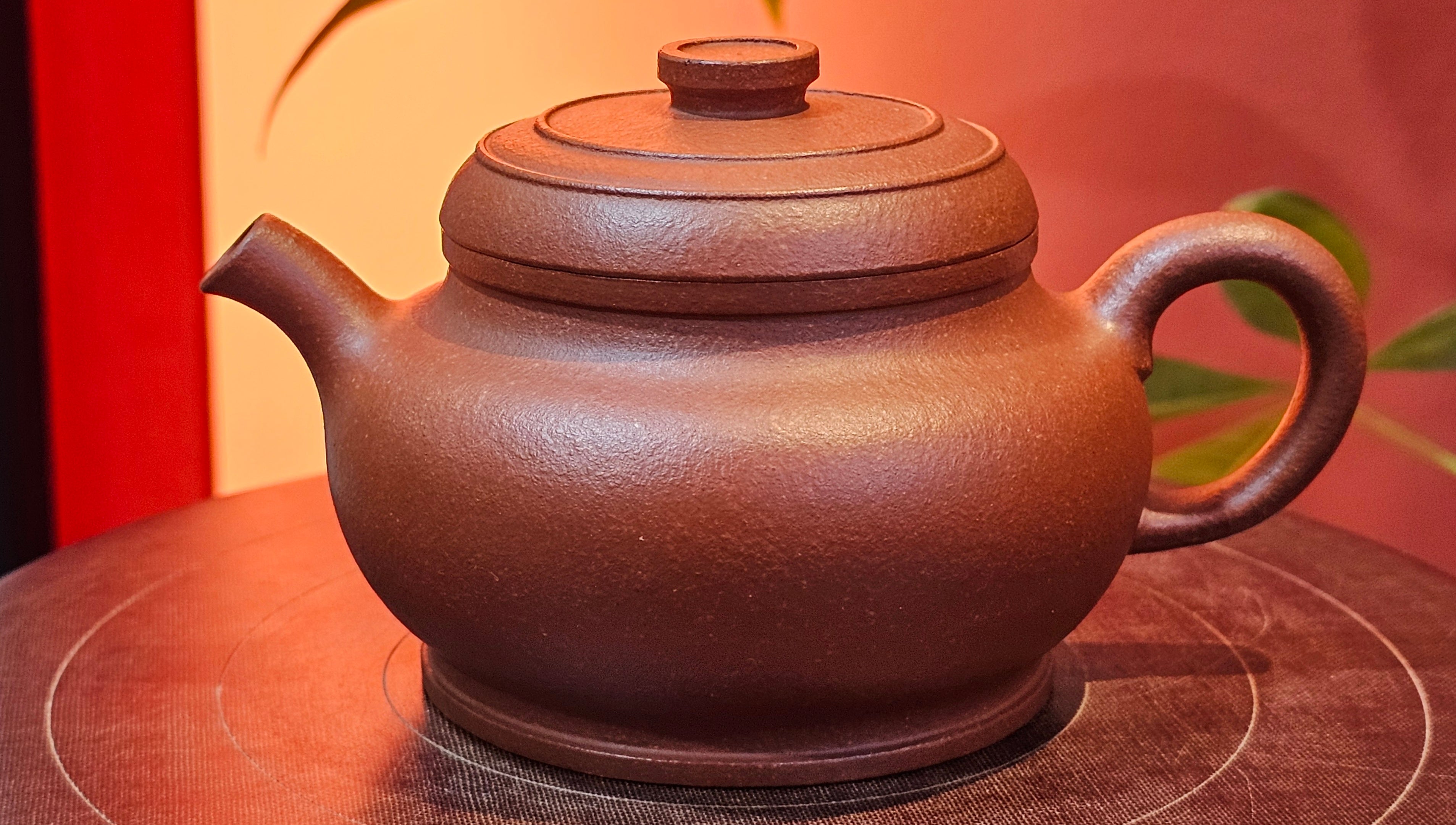 Song Jin Hu《颂金壶》, 156.5ml, Hong Jiang Po Ni 红降坡泥, by Craftsman Chen Gui Zhi 陈桂枝。(Red JiangPoNi rarer than Yellow JiangPoNi, XiaoMeiYao & ZhaoZhuang ZhuNi) ~!Congratulations to Ms A.R.! 0926hrs 19th Sept 2025, Ipswich! U.K.🇬🇧.