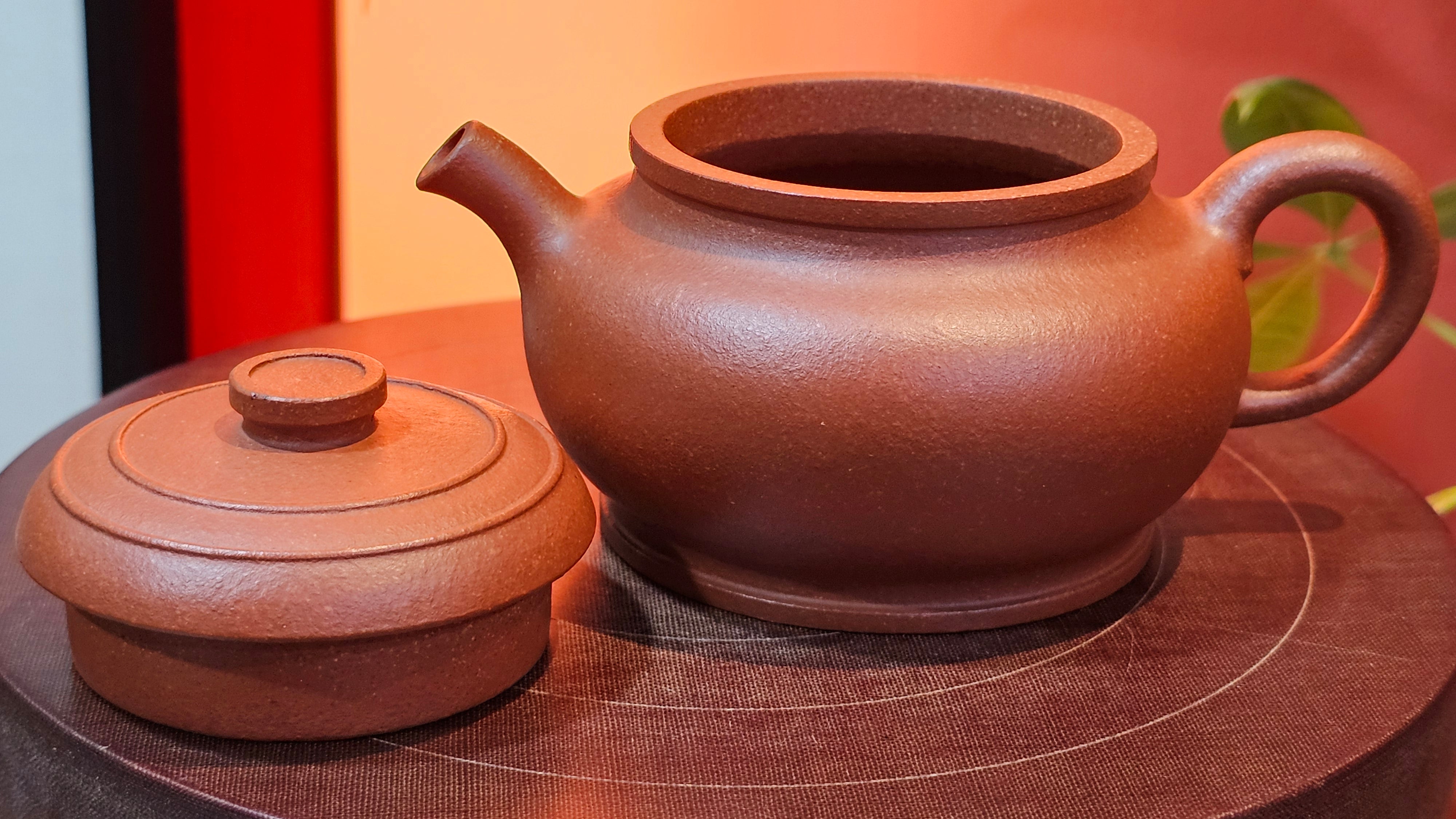 Song Jin Hu《颂金壶》, 156.5ml, Hong Jiang Po Ni 红降坡泥, by Craftsman Chen Gui Zhi 陈桂枝。(Red JiangPoNi rarer than Yellow JiangPoNi, XiaoMeiYao & ZhaoZhuang ZhuNi) ~!Congratulations to Ms A.R.! 0926hrs 19th Sept 2025, Ipswich! U.K.🇬🇧.