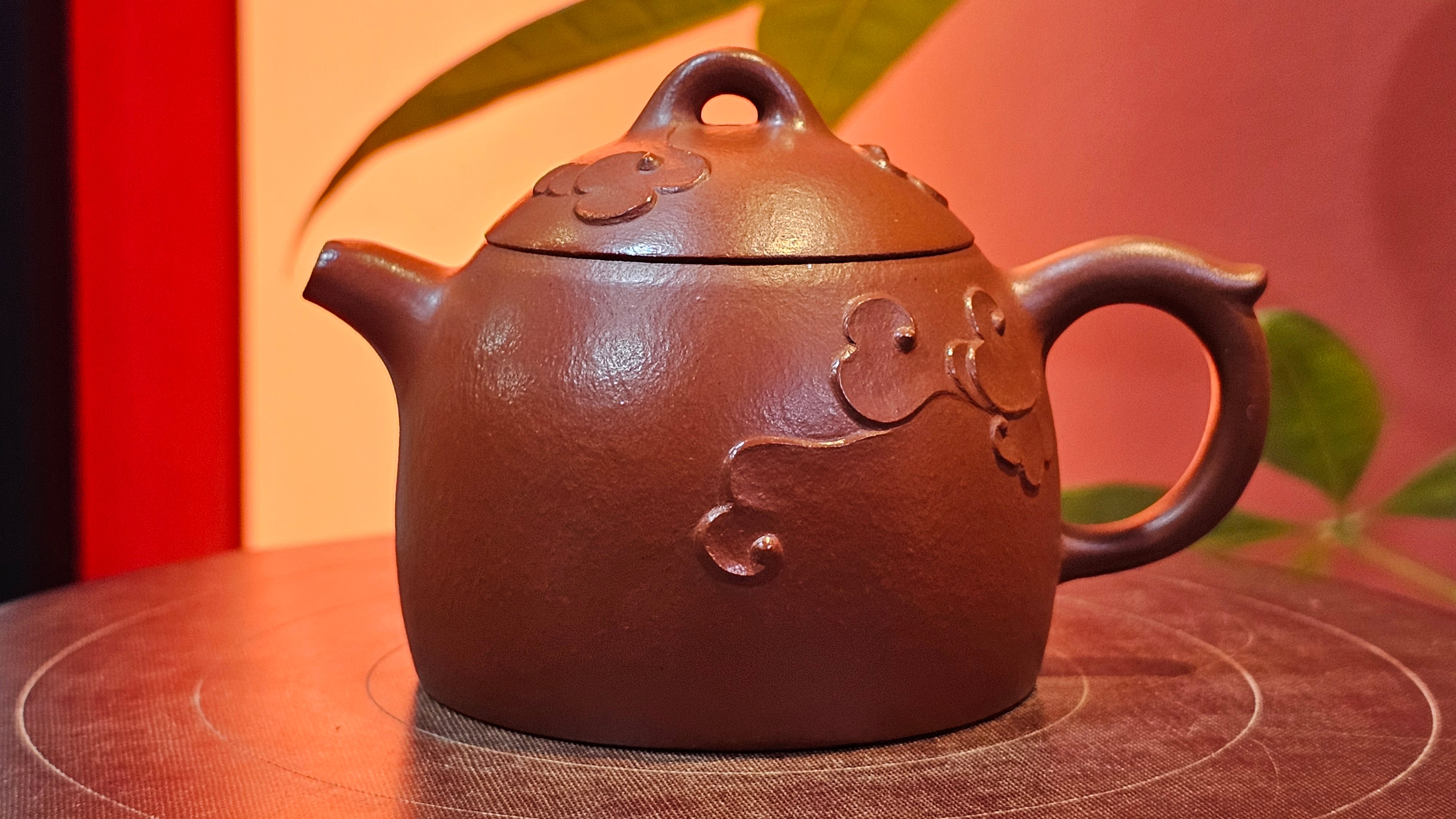 Mini! Qin Quan 秦权, with Oriental Clouds Embellishments 云朵贴花工艺, 111.2ml, Xiao Mei Yao Zhu Ni , by Craftsman Chen Yue Fei 陈跃飞 ~ Congratulations to Mr T.A.! 1131hrs 20th August 2025! Samorin, Slovakia🇸🇰!