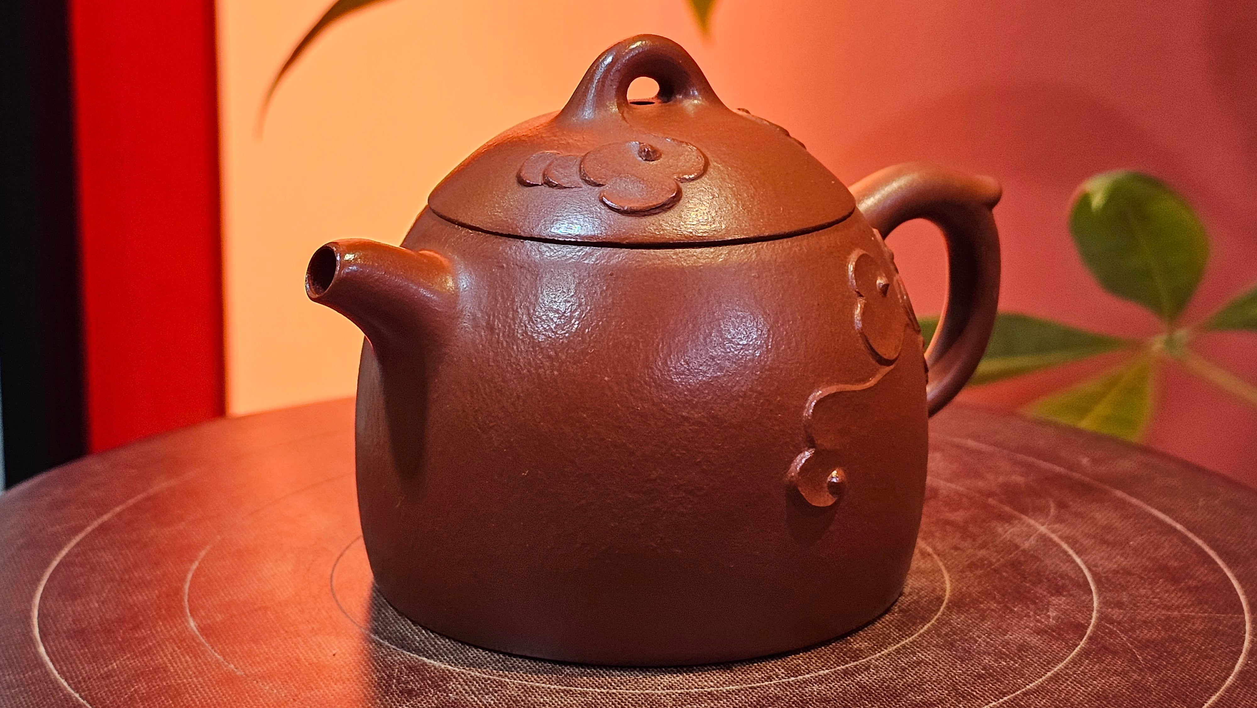 Mini! Qin Quan 秦权, with Oriental Clouds Embellishments 云朵贴花工艺, 111.2ml, Xiao Mei Yao Zhu Ni , by Craftsman Chen Yue Fei 陈跃飞 ~ Congratulations to Mr T.A.! 1131hrs 20th August 2025! Samorin, Slovakia🇸🇰!