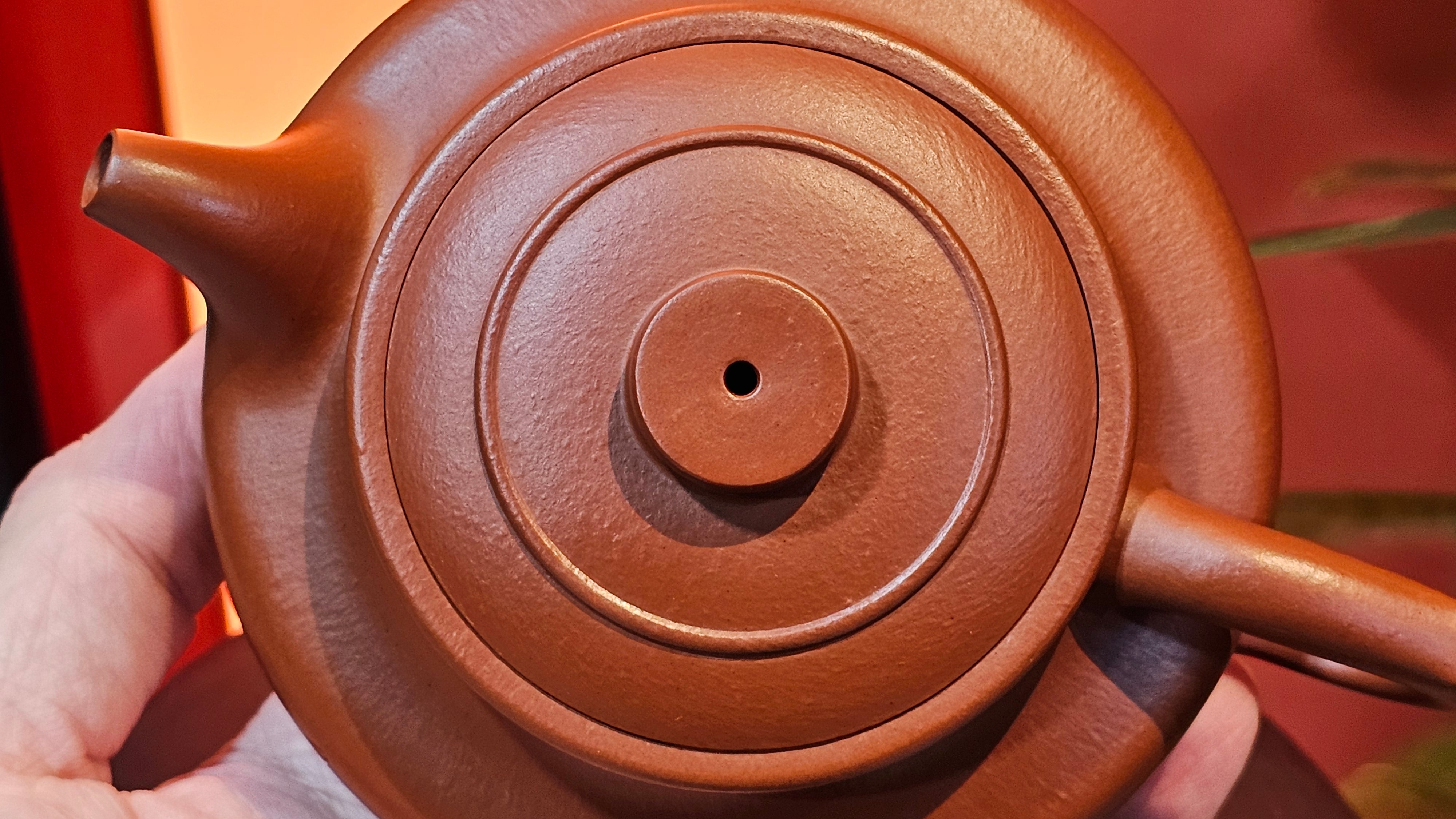 Hua Ting 华庭, 203.8ml (complex, large: 14cm long, 10cm wide), Xiao Mei Yao Zhu Ni 小煤窑朱泥,  by Craftsman Chen Yue Fei 陈跃飞, Engraving by Craftsman Yi De Shu 一德书 ~ Congratulations to Mr T.M.! 1229hrs 11th Sept 2025, Casper, WY!