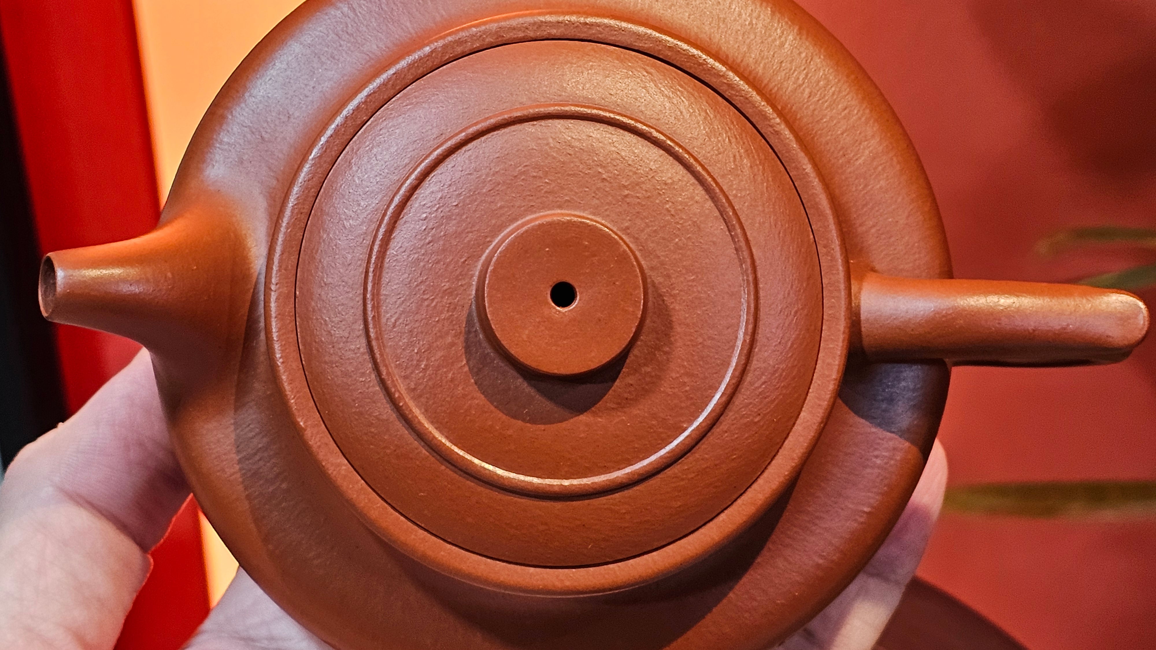 Hua Ting 华庭, 203.8ml (complex, large: 14cm long, 10cm wide), Xiao Mei Yao Zhu Ni 小煤窑朱泥,  by Craftsman Chen Yue Fei 陈跃飞, Engraving by Craftsman Yi De Shu 一德书 ~ Congratulations to Mr T.M.! 1229hrs 11th Sept 2025, Casper, WY!