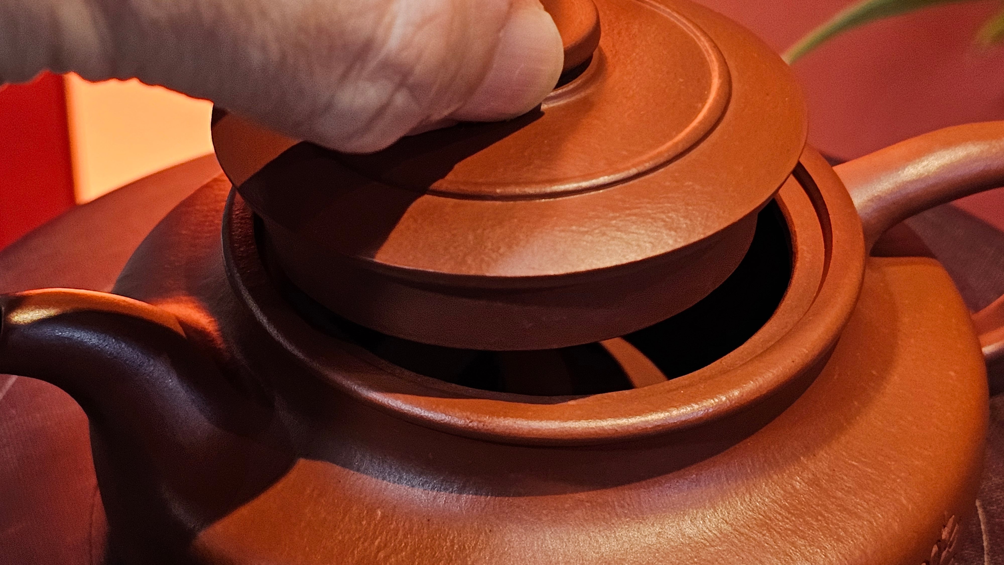 Hua Ting 华庭, 203.8ml (complex, large: 14cm long, 10cm wide), Xiao Mei Yao Zhu Ni 小煤窑朱泥,  by Craftsman Chen Yue Fei 陈跃飞, Engraving by Craftsman Yi De Shu 一德书 ~ Congratulations to Mr T.M.! 1229hrs 11th Sept 2025, Casper, WY!