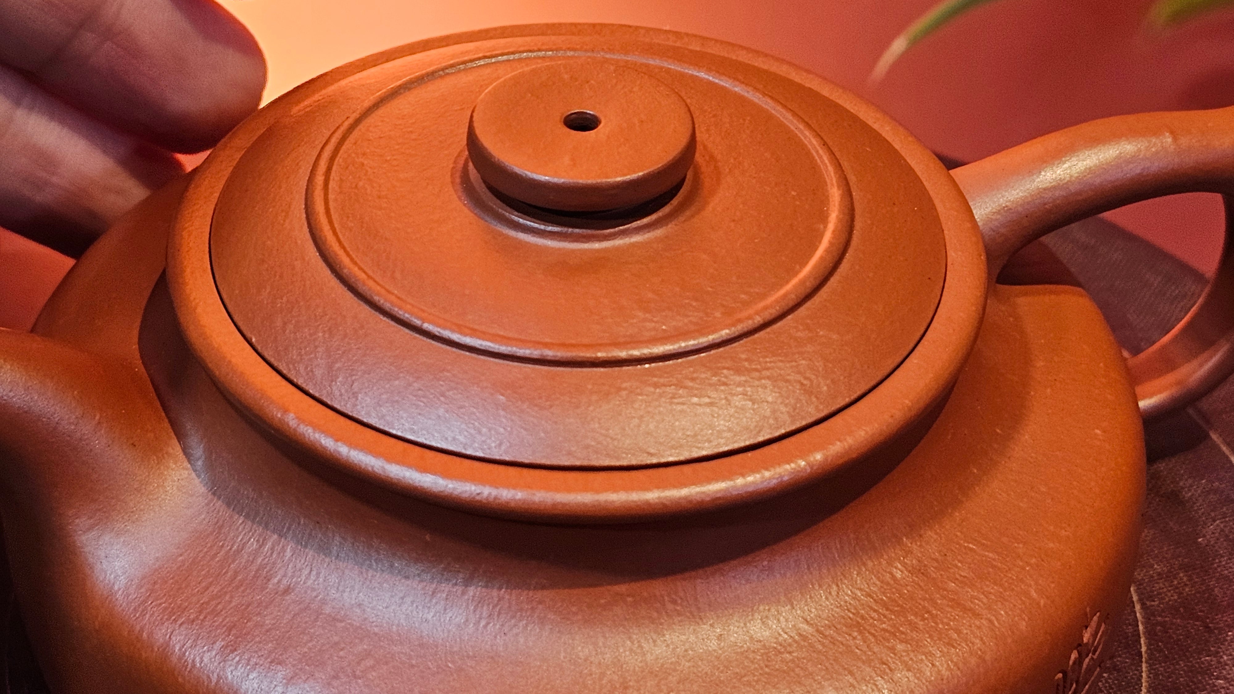 Hua Ting 华庭, 203.8ml (complex, large: 14cm long, 10cm wide), Xiao Mei Yao Zhu Ni 小煤窑朱泥,  by Craftsman Chen Yue Fei 陈跃飞, Engraving by Craftsman Yi De Shu 一德书 ~ Congratulations to Mr T.M.! 1229hrs 11th Sept 2025, Casper, WY!