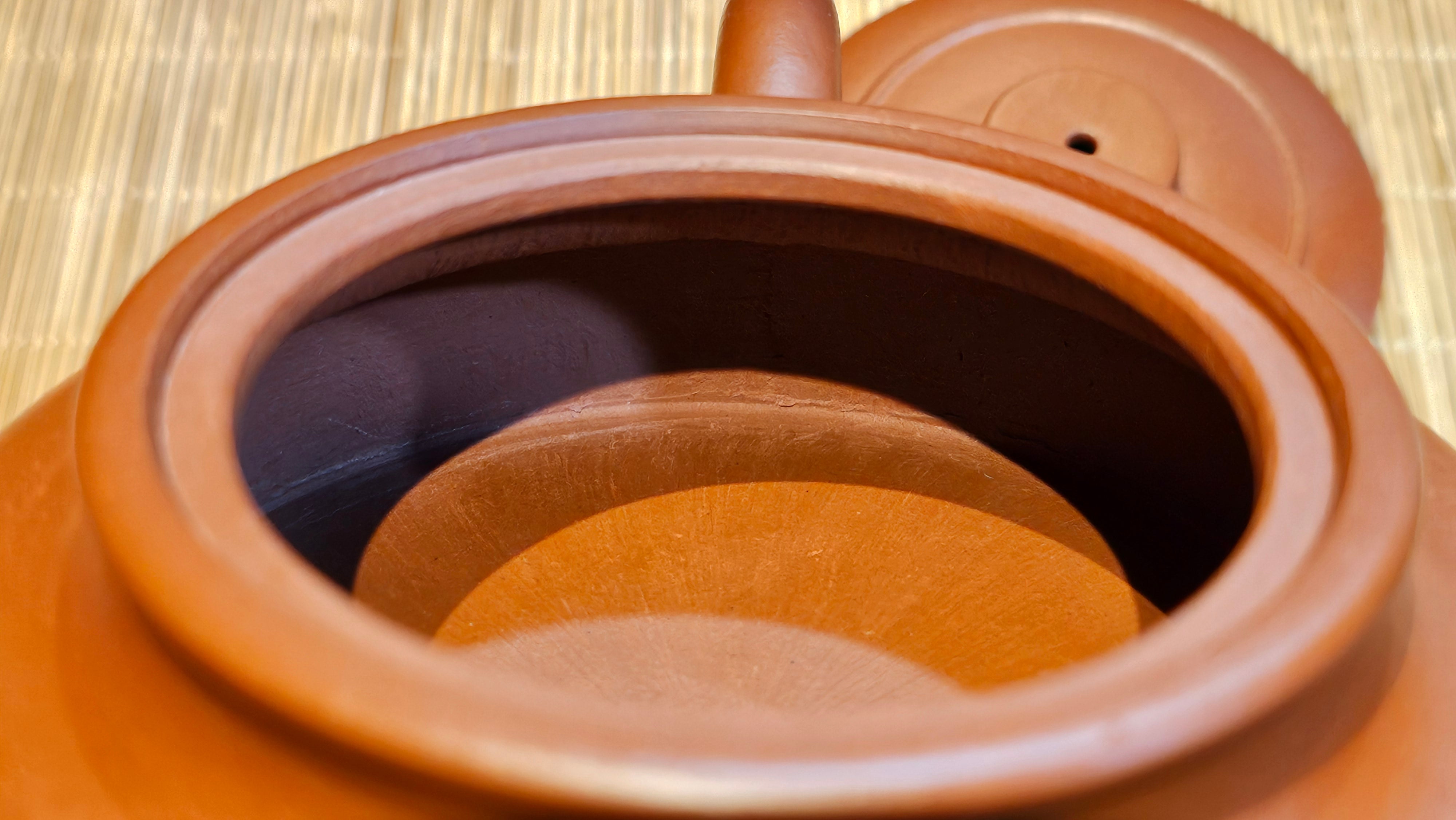 Hua Ting 华庭, 203.8ml (complex, large: 14cm long, 10cm wide), Xiao Mei Yao Zhu Ni 小煤窑朱泥,  by Craftsman Chen Yue Fei 陈跃飞, Engraving by Craftsman Yi De Shu 一德书 ~ Congratulations to Mr T.M.! 1229hrs 11th Sept 2025, Casper, WY!