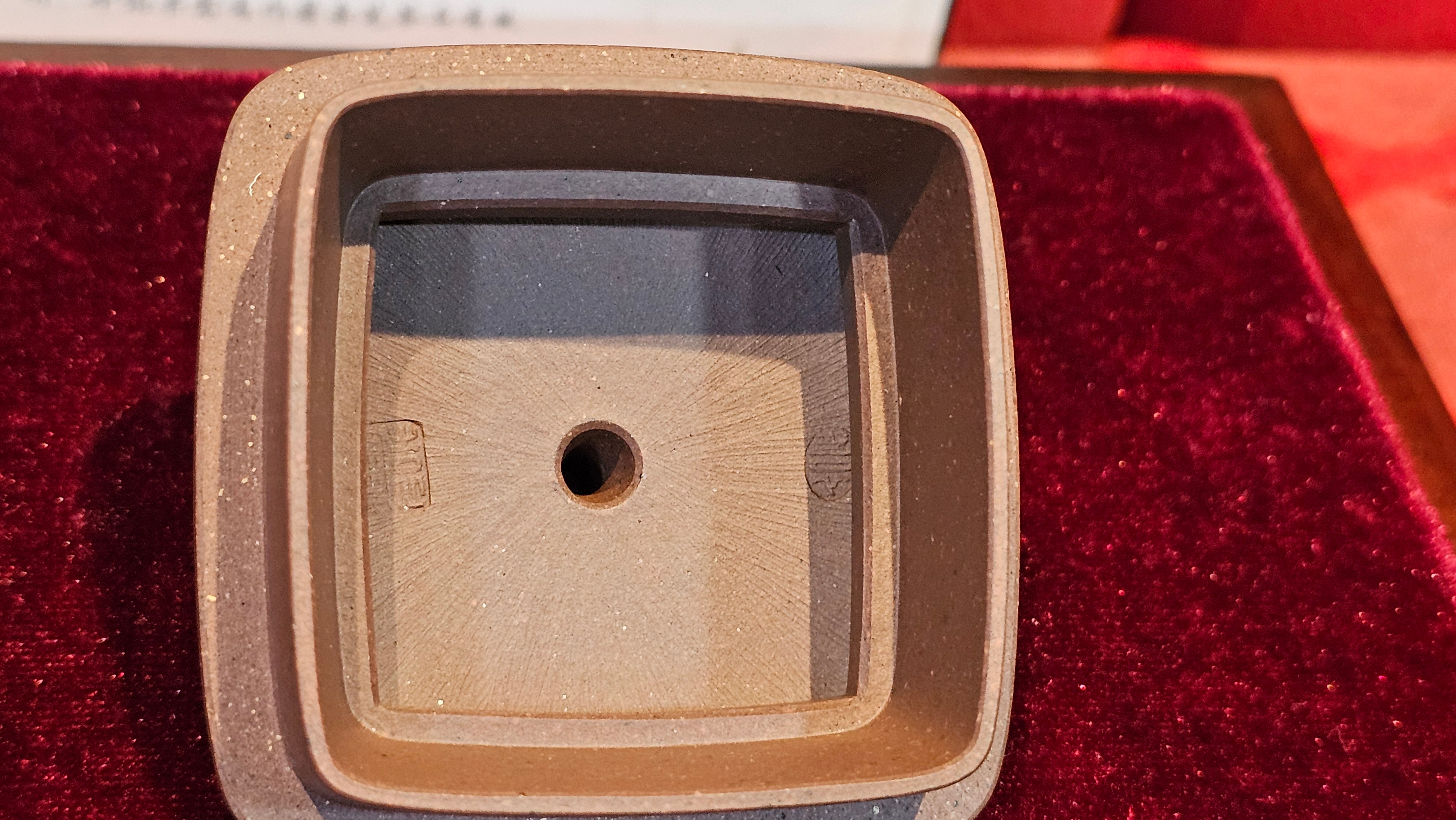 《鸣远四方》"Ming Yuan Si Fang", 348.9ml, Di Cao Qing Zi Ni 底槽青紫泥, by L2A Senior Consummate Artist Yuan Hui 袁辉 ~ Congratulations!to Dr L.L., 0858hrs 24th August 2025, Ventura, CA!