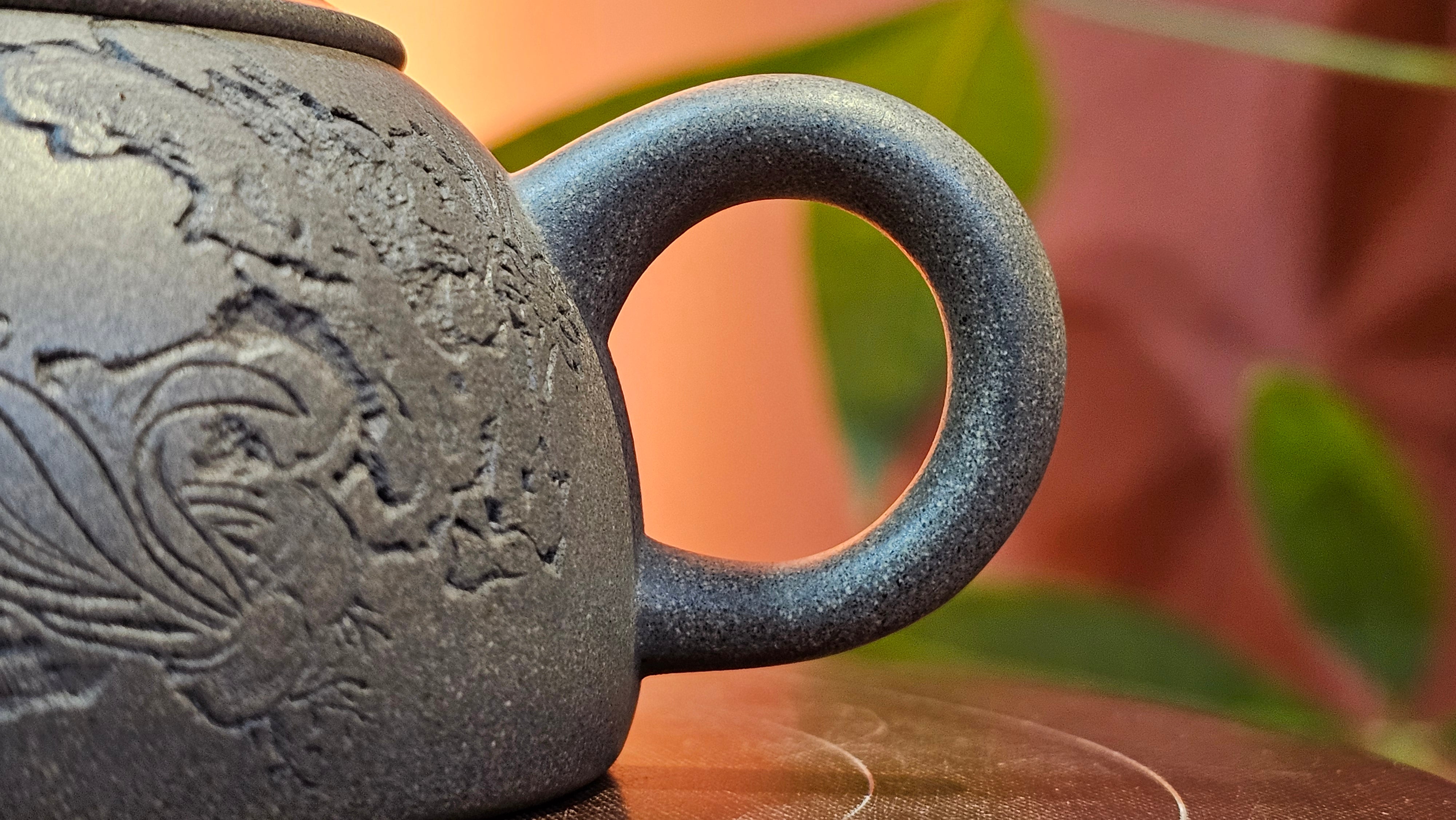 Ban Yue Hu《半月壶》~ "Half Moon Pot", 138.3ml, Qing Hui Duan 青灰段泥, by our Craftsman Zhang Huan 张欢, "Qing Gong Tu" Engraving by Craftsman Nan Shan Lao Ren 南山老人 ~ Congrats to!Tea Sommr A.M., 2054hrs 22nd August 2025, Padua! Italy🇮🇹.