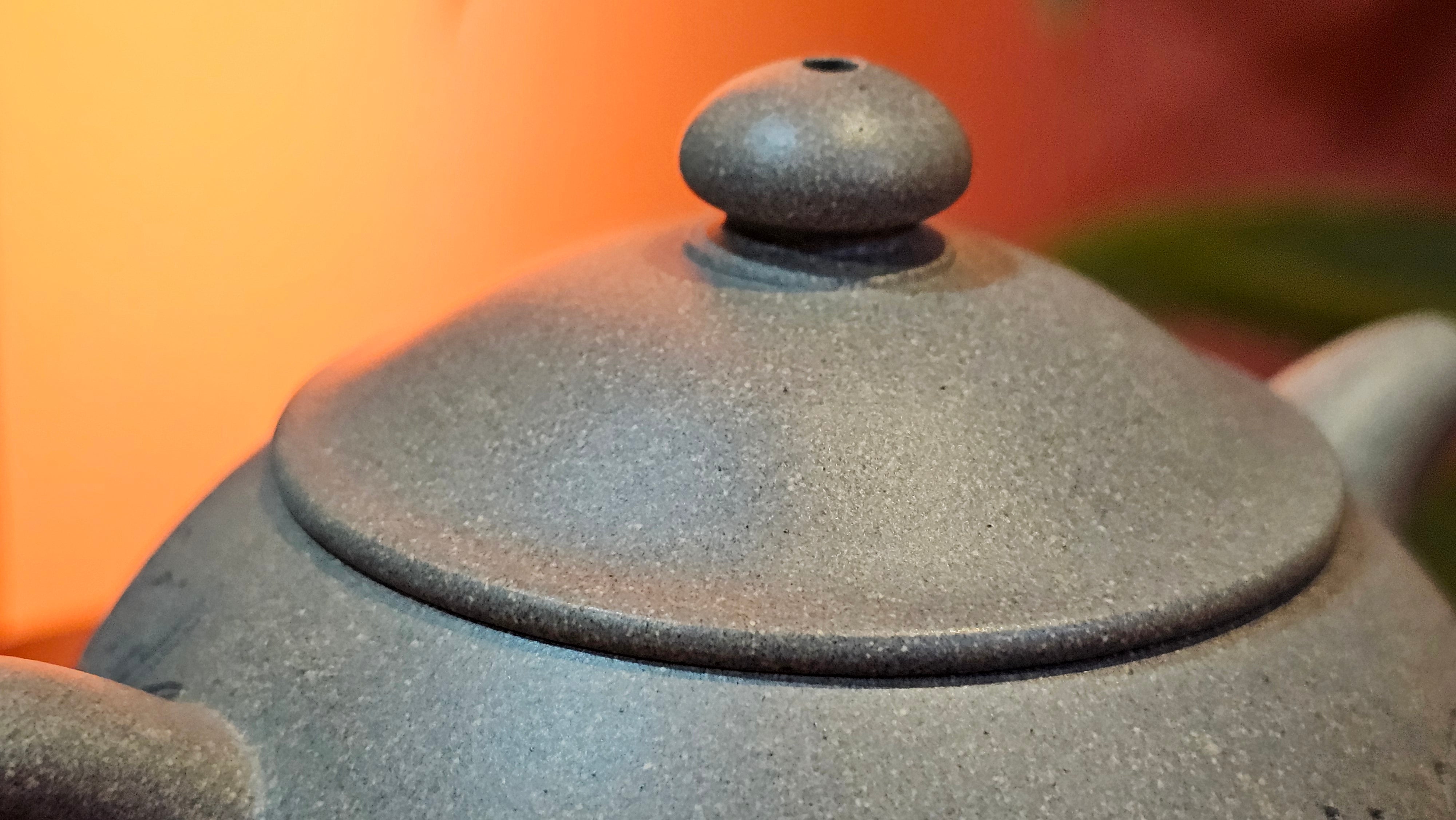 Ban Yue Hu《半月壶》~ "Half Moon Pot", 138.3ml, Qing Hui Duan 青灰段泥, by our Craftsman Zhang Huan 张欢, "Qing Gong Tu" Engraving by Craftsman Nan Shan Lao Ren 南山老人 ~ Congrats to!Tea Sommr A.M., 2054hrs 22nd August 2025, Padua! Italy🇮🇹.